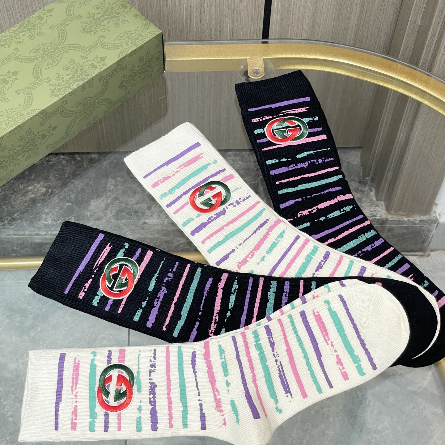 配包装【一盒四双】🔥 Gucci 古奇GG限量系列～Gucci的GG系列都没有让人失望过，这次运动风格展