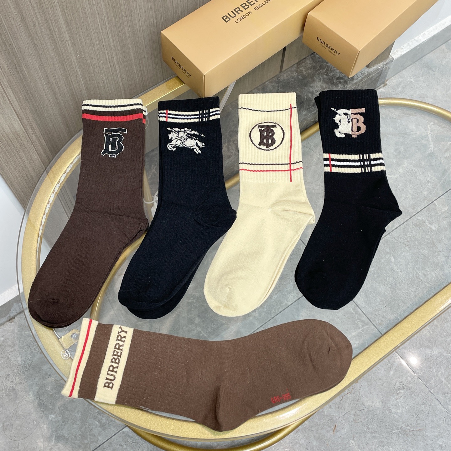 配包装【一盒五双】巴宝莉专柜最新款刺绣TB袜子❗️巴家专柜同步中长袜，经典战马网红爆款袜子INS高端潮袜