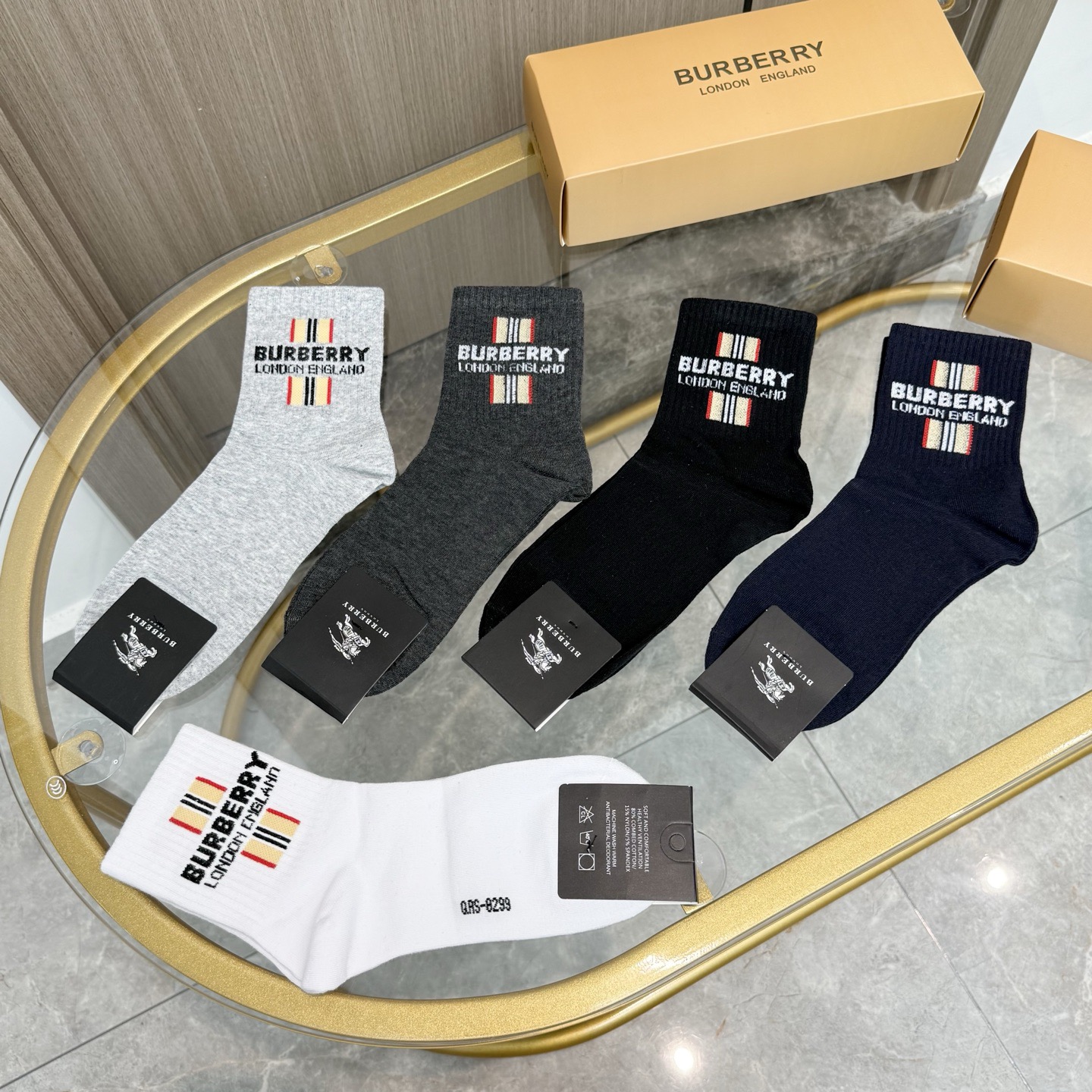 配包装【一盒五双】巴宝莉专柜最新款巴格中筒袜子❗️巴家专柜同步中筒袜，经典网红爆款袜子INS高端潮袜超抢