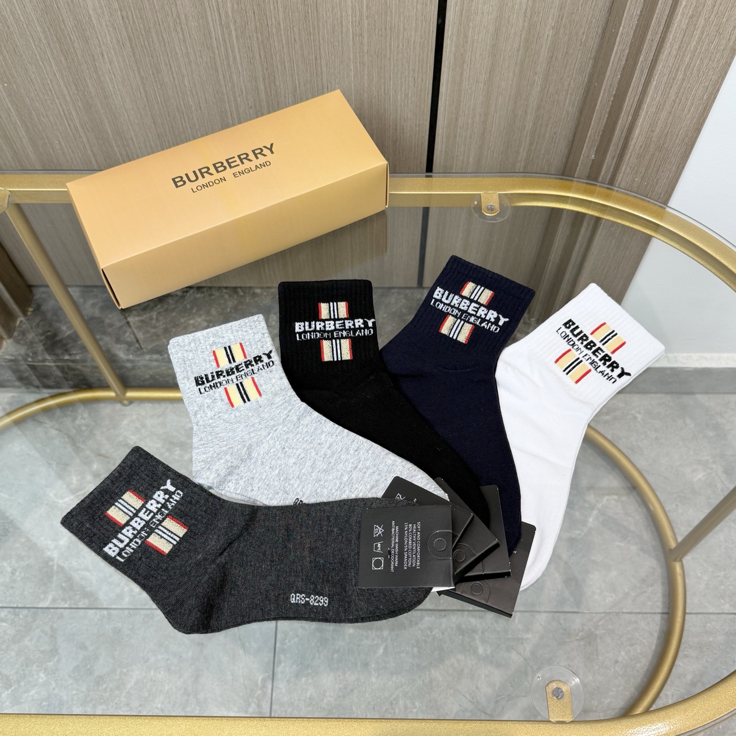 配包装【一盒五双】巴宝莉专柜最新款巴格中筒袜子❗️巴家专柜同步中筒袜，经典网红爆款袜子INS高端潮袜超抢