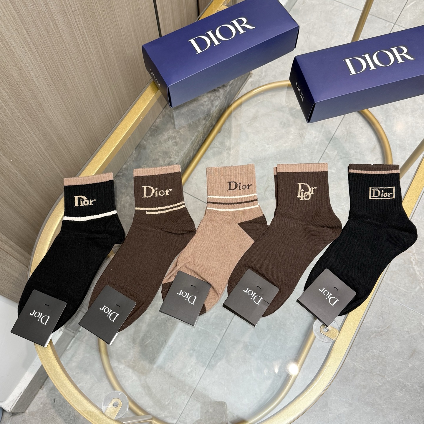 配包装【一盒五双】🌟欧美大牌 Dior迪奥 好看到爆炸欧美大牌中筒袜🔥男女款🌟潮人必不能少的专柜代购品质