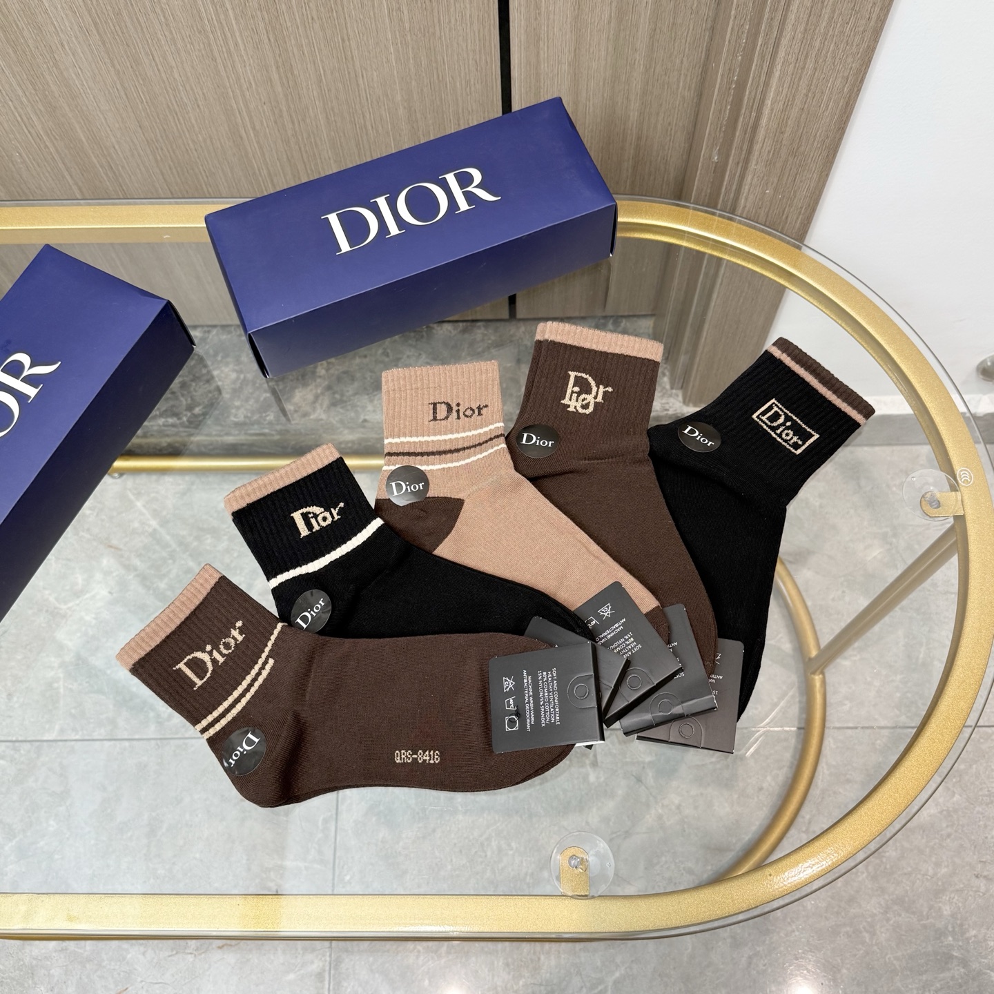配包装【一盒五双】🌟欧美大牌 Dior迪奥 好看到爆炸欧美大牌中筒袜🔥男女款🌟潮人必不能少的专柜代购品质