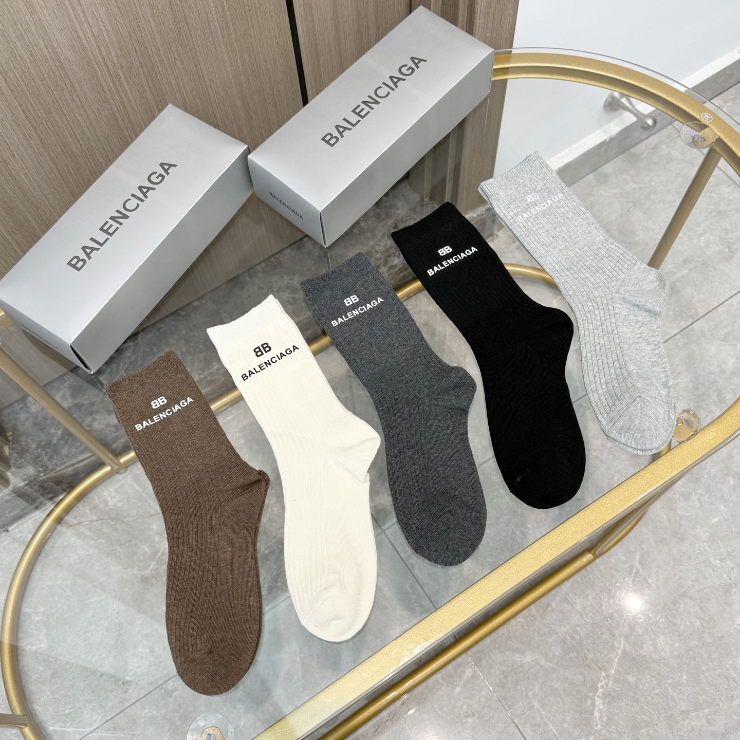 配包装【一盒五双】BALENCIAGA · 巴黎世家 ❗️超级爆款网红袜子 巴黎家官网同步硅胶字母小腿袜