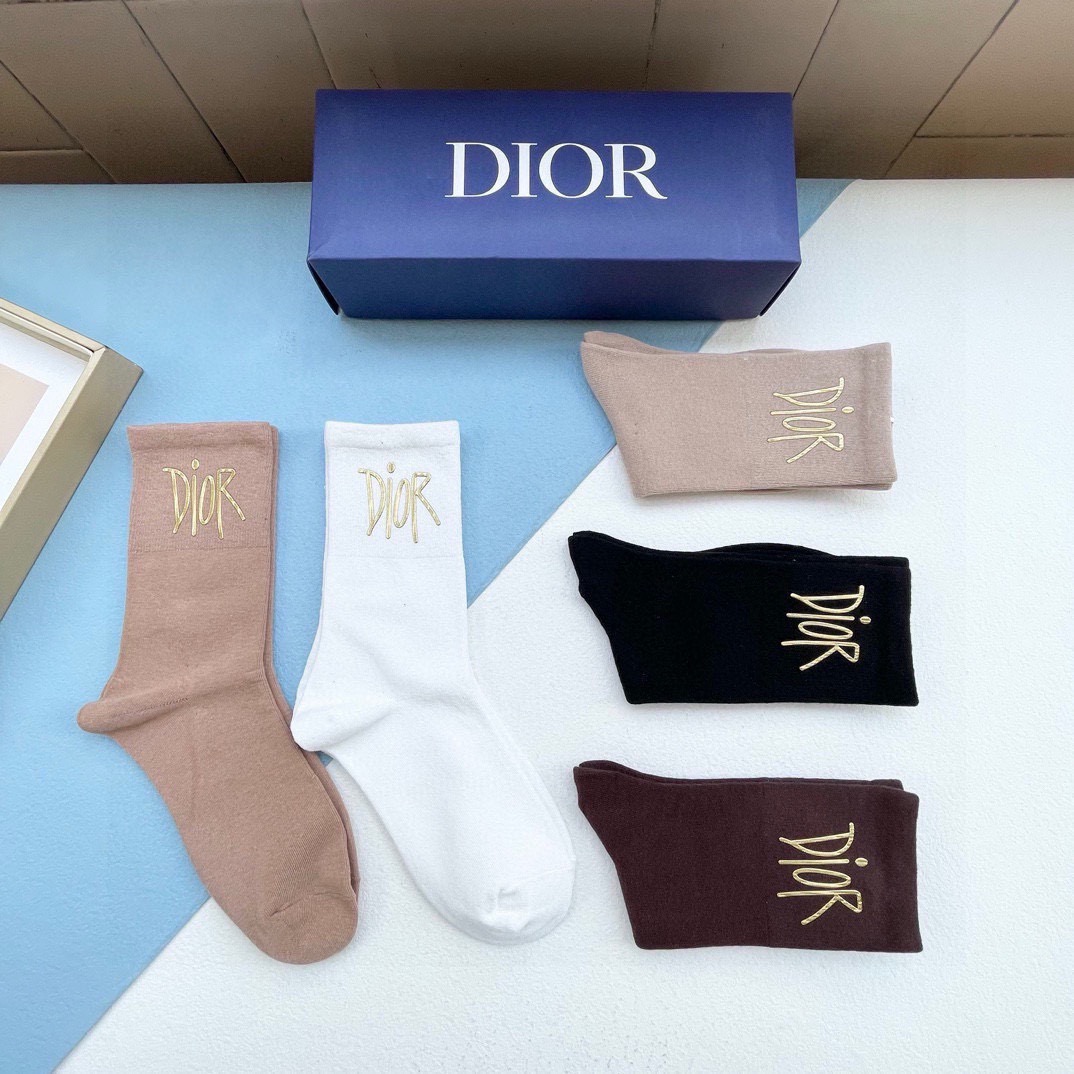 配包装【一盒五双】DIOR · 迪奥 D 家新品烫金纯黑短筒男女款袜子❗️专柜同步长袜，超级经典的D家标