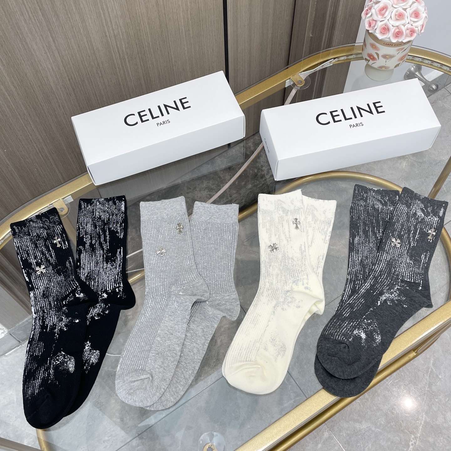 配包装【一盒四双】🌟克罗心 爆款高筒袜🌟高版本 ～好看到爆炸 欧美大牌高筒袜🔥🌟潮人必不能少的专柜代购品