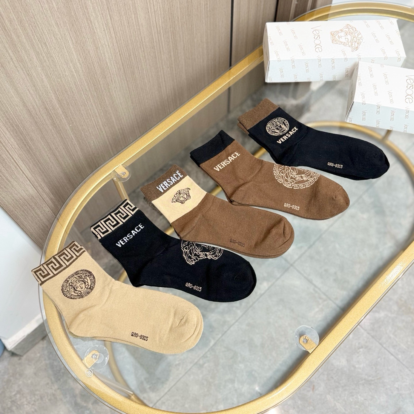 配包装【一盒五双】🌟欧美大牌 范思哲 好看到爆炸欧美大牌中筒袜🔥男款🌟潮人必不能少的专柜代购品质 短筒袜