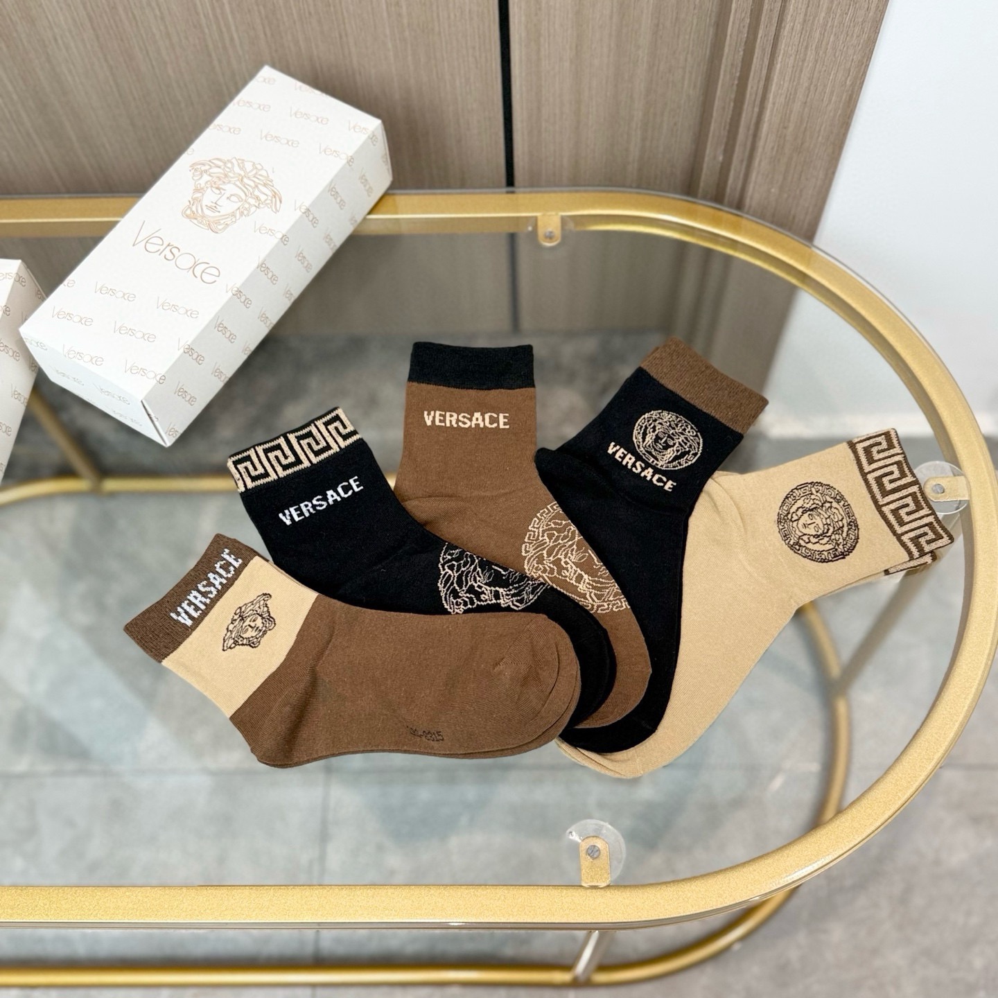 配包装【一盒五双】🌟欧美大牌 范思哲 好看到爆炸欧美大牌中筒袜🔥男款🌟潮人必不能少的专柜代购品质 短筒袜