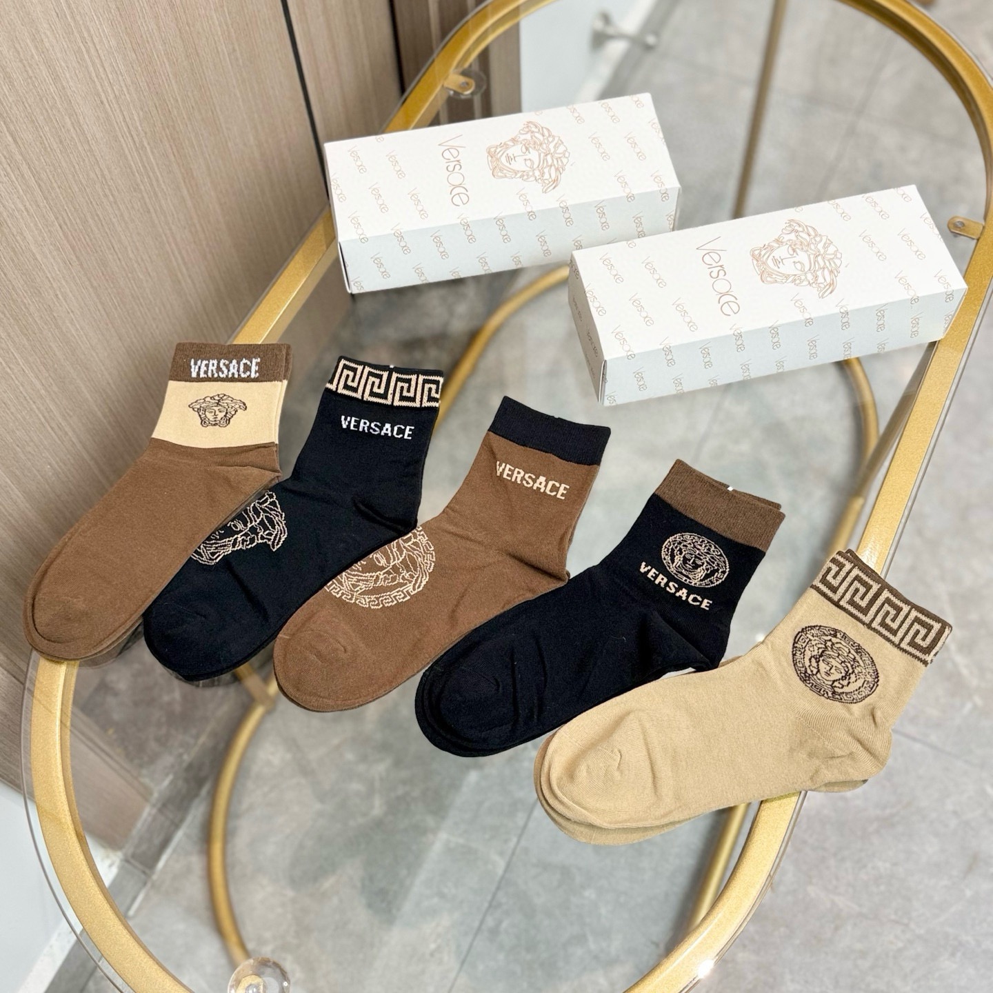 配包装【一盒五双】🌟欧美大牌 范思哲 好看到爆炸欧美大牌中筒袜🔥男款🌟潮人必不能少的专柜代购品质 短筒袜