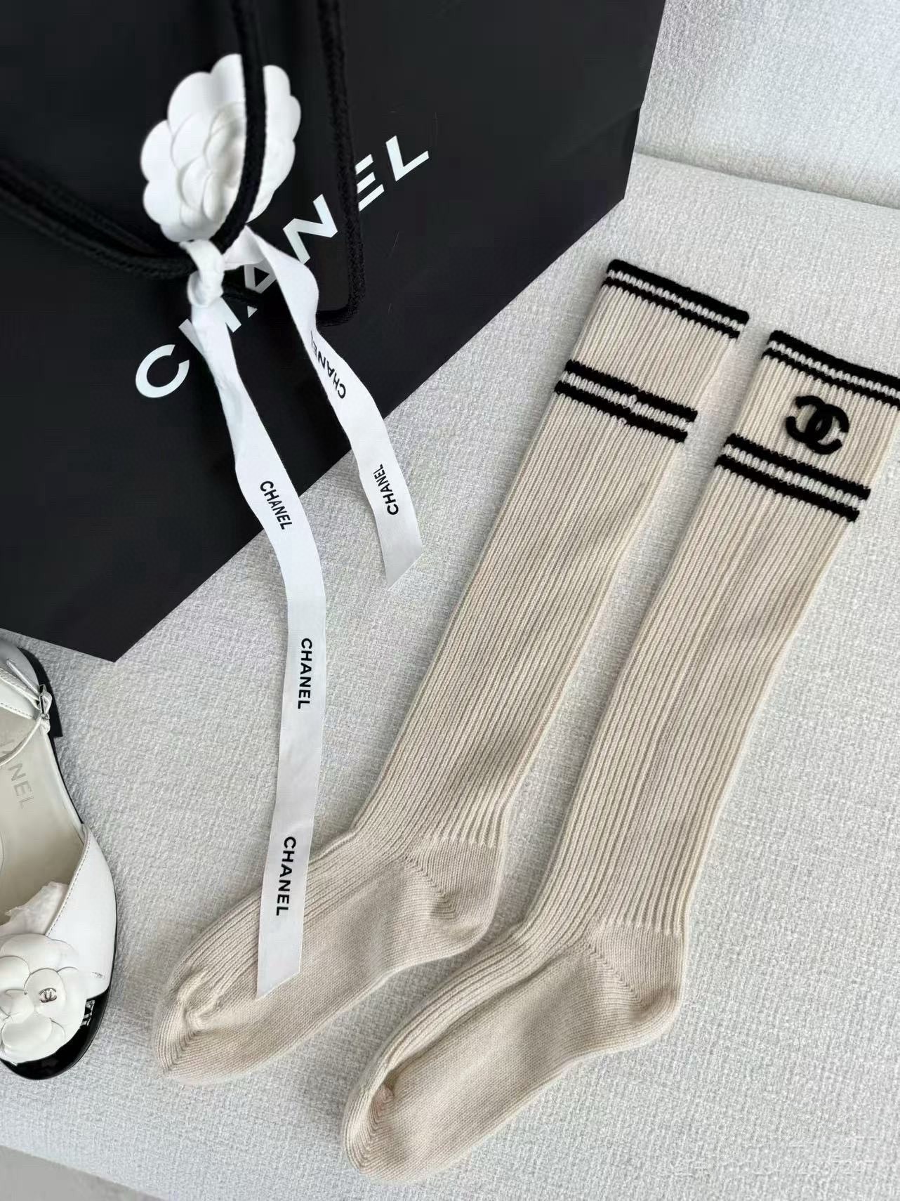配包装【一盒一双】CHANEL · 香奈儿❗️超级爆款网红袜子❗️小香家官网同步针织字母小腿袜，ins明
