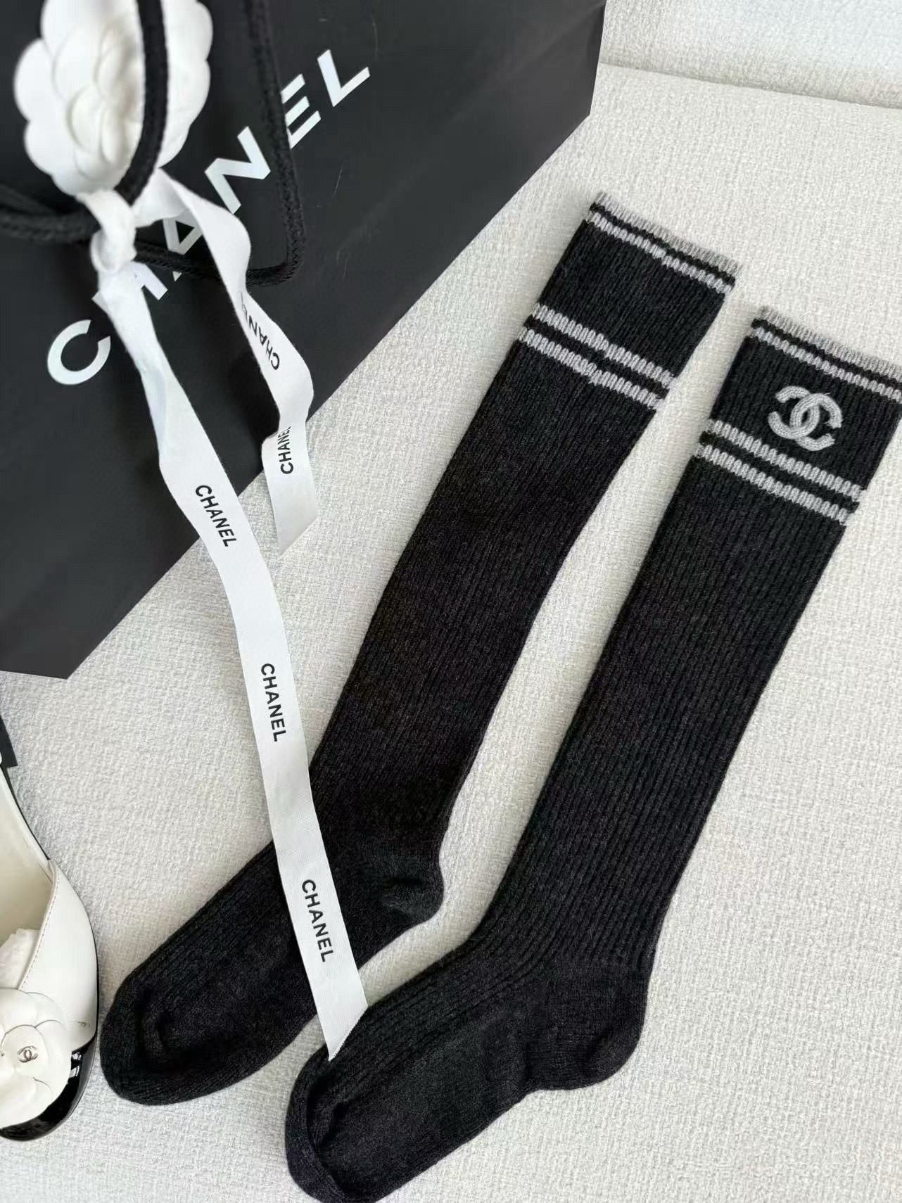 配包装【一盒一双】CHANEL · 香奈儿❗️超级爆款网红袜子❗️小香家官网同步针织字母小腿袜，ins明