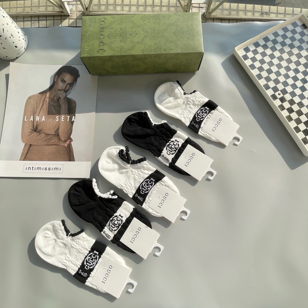 配包装【一盒五双】🌟Gucci 古奇 好看到爆炸欧美大牌短筒袜🔥🌟潮人必不能少的专柜代购品质 短筒袜子 