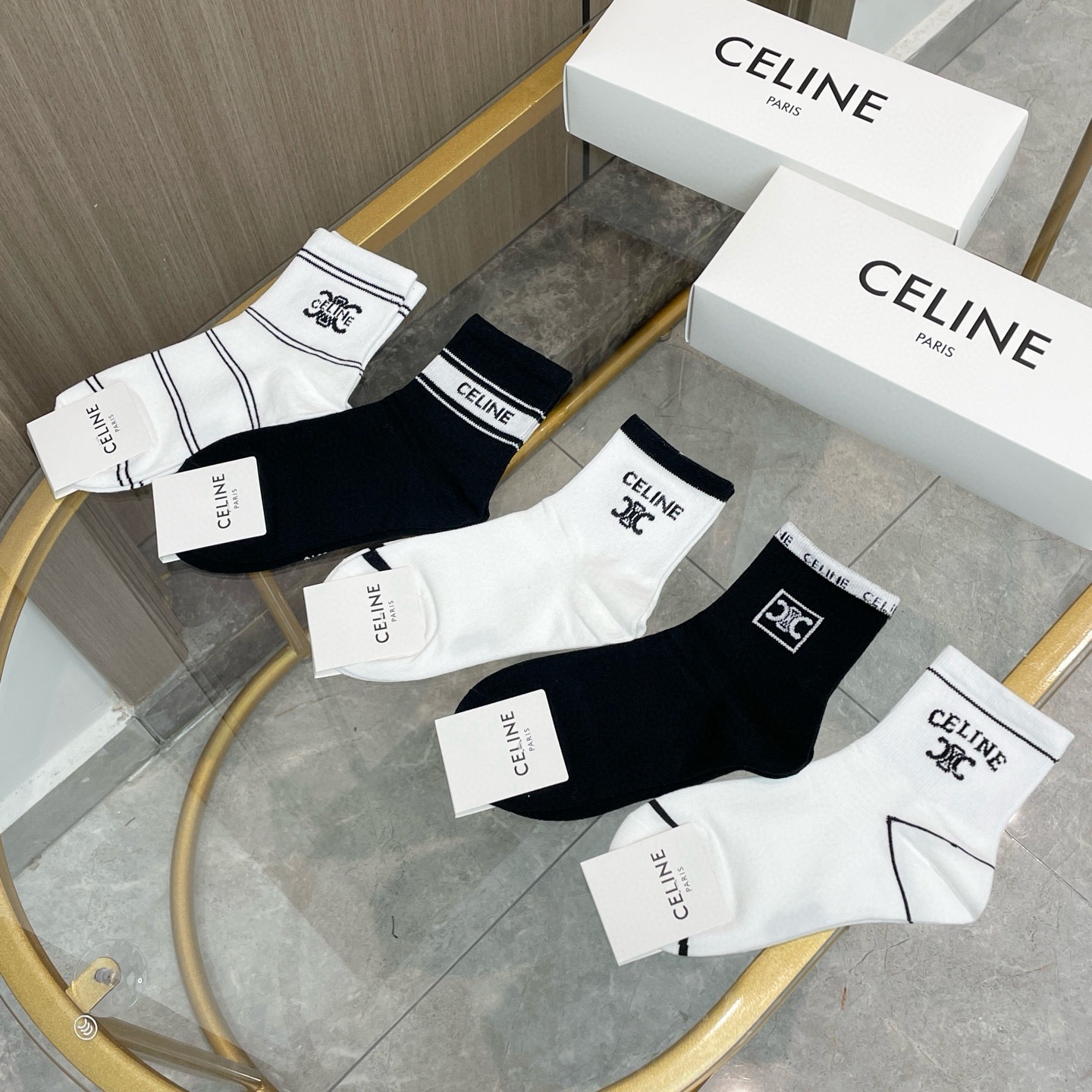 配包装【一盒五双】🌟Celine赛琳 爆款中筒袜🌟高版本 ～好看到爆炸 欧美大牌中筒袜🔥🌟潮人必不能少的