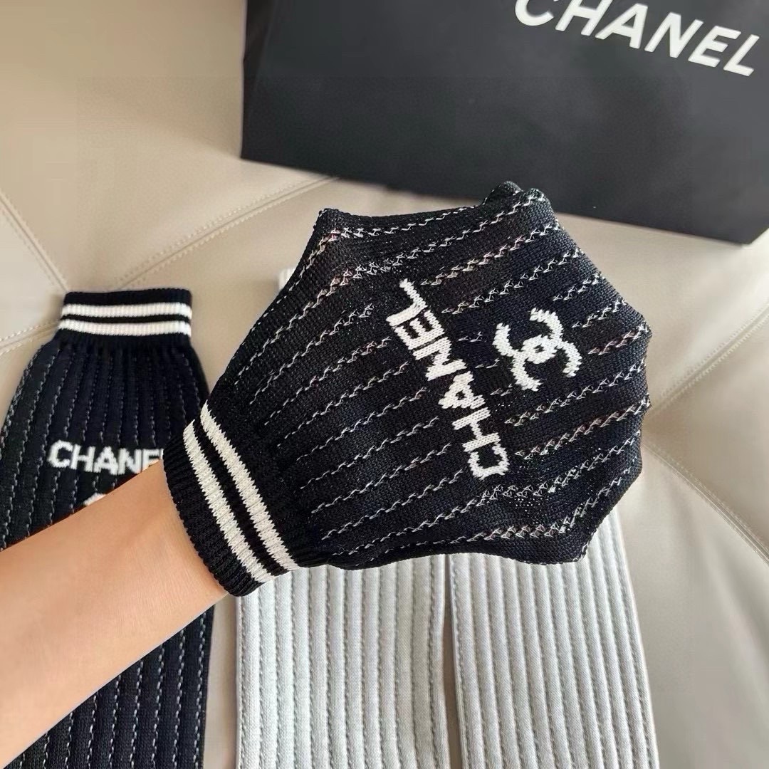 配包装【一盒一双】普通版本✅🆕Chane*24c早春新品 本季最火🔥爆款袜套🧦各大博主，时髦软妹人手一双