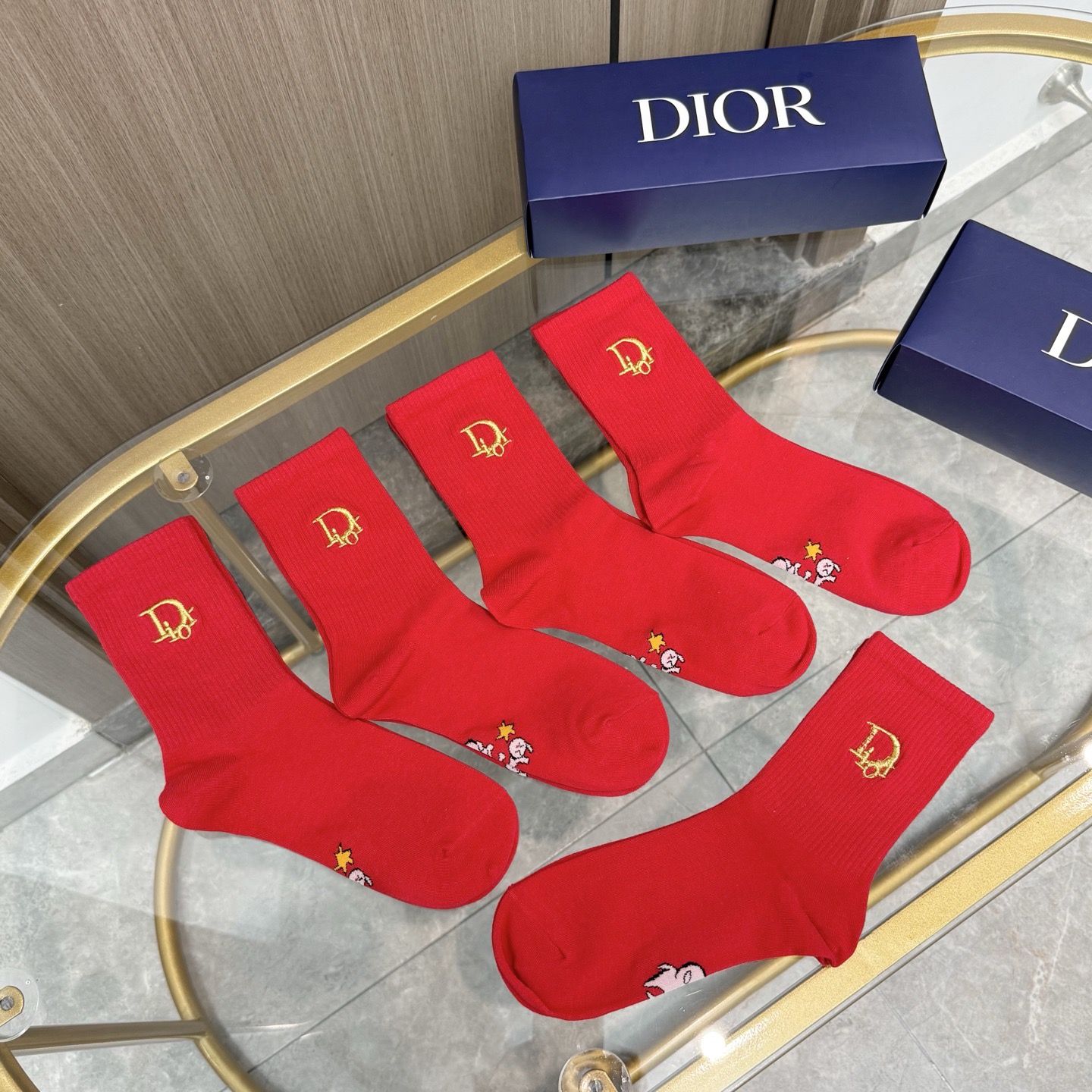 配包装【一盒五双】✨DIOR 古奇🔥红红火火过年袜💓专柜同款字母 男女款刺绣高筒袜子❗️专柜同步上新，超