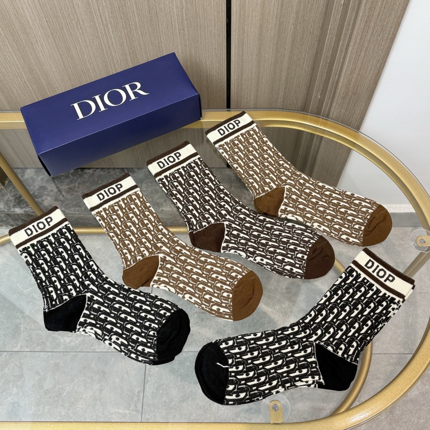 配包装【一盒五双】🌟欧美大牌 Dior迪奥 好看到爆炸欧美大牌高筒袜🔥男女款🌟潮人必不能少的专柜代购品质