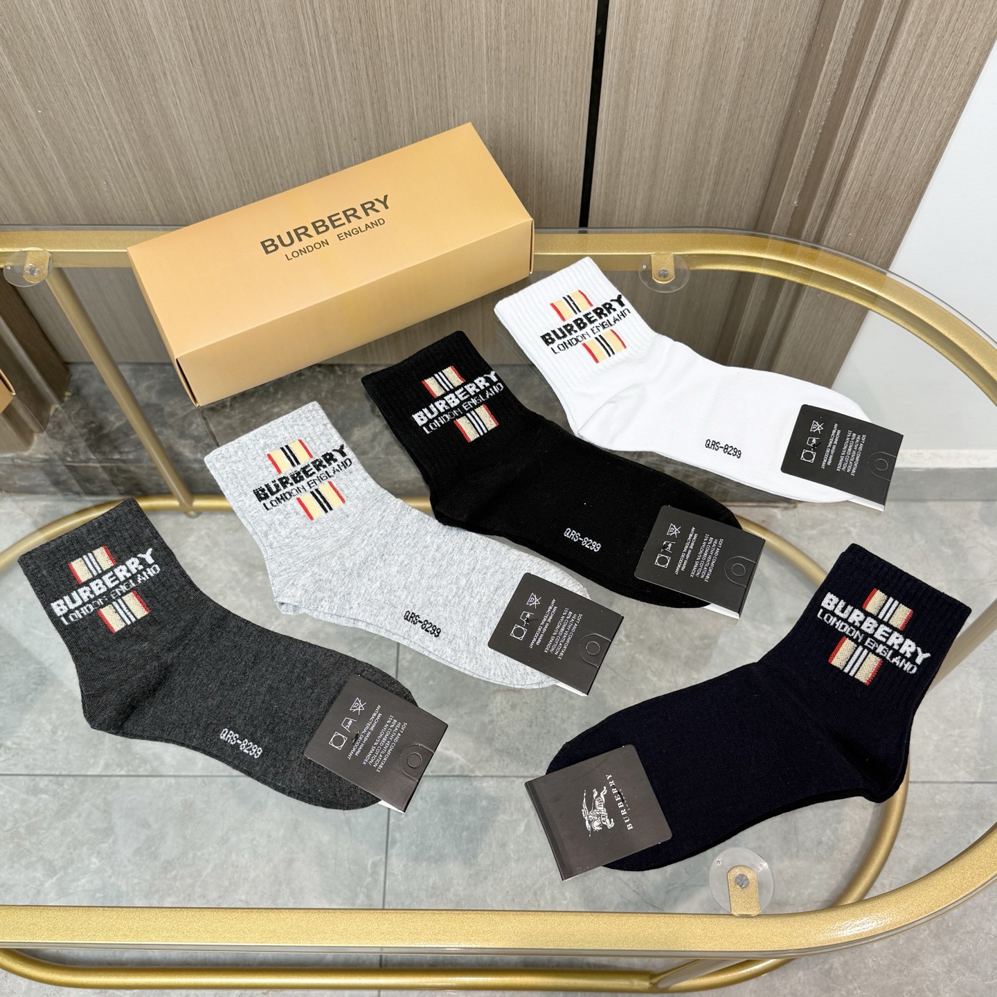 配包装【一盒五双】巴宝莉专柜最新款巴格中筒袜子❗️巴家专柜同步中筒袜，经典网红爆款袜子INS高端潮袜超抢