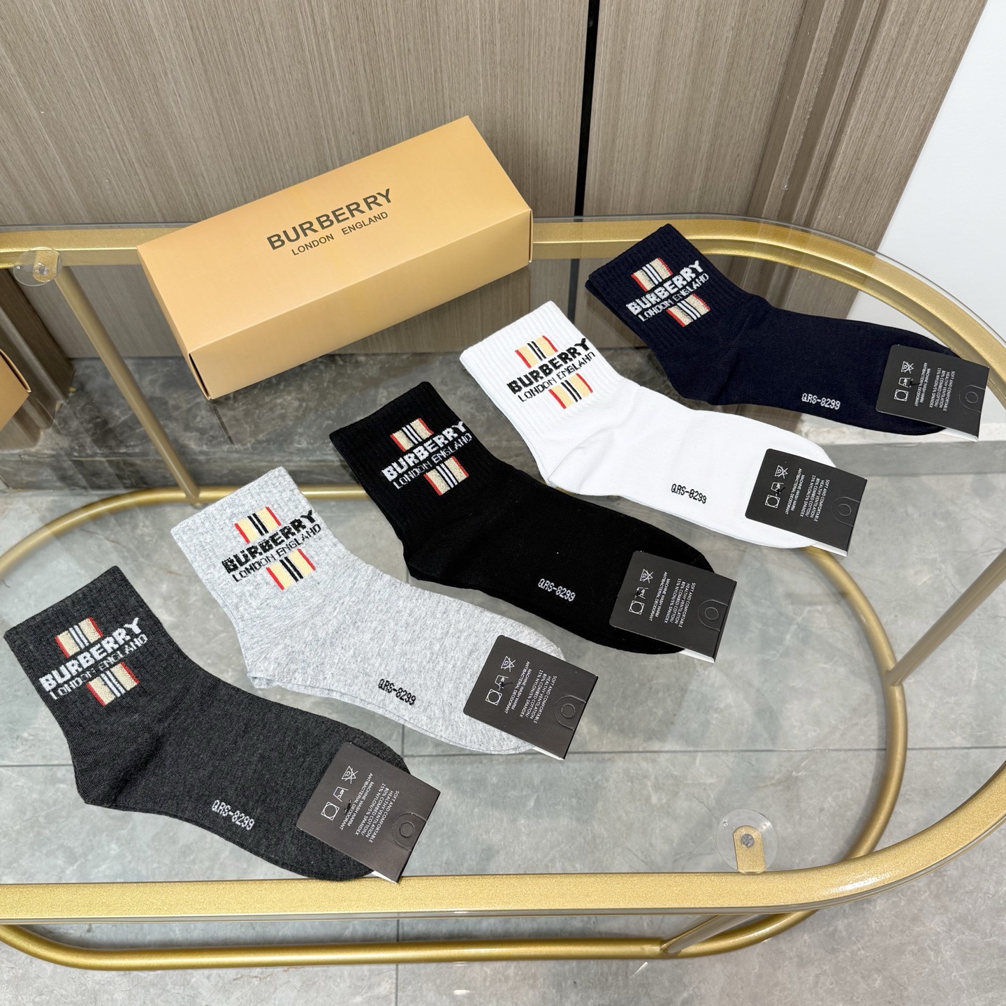 配包装【一盒五双】巴宝莉专柜最新款巴格中筒袜子❗️巴家专柜同步中筒袜，经典网红爆款袜子INS高端潮袜超抢