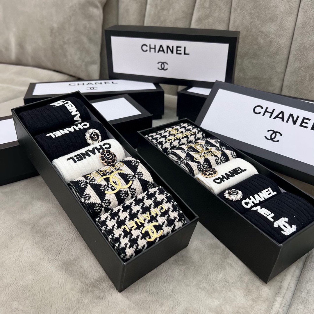 配包装【一盒五双】 CHANEL香奈儿中筒袜【产品尺码】35-40【产品材质】棉85🔥聚酯纤维13氨纶2