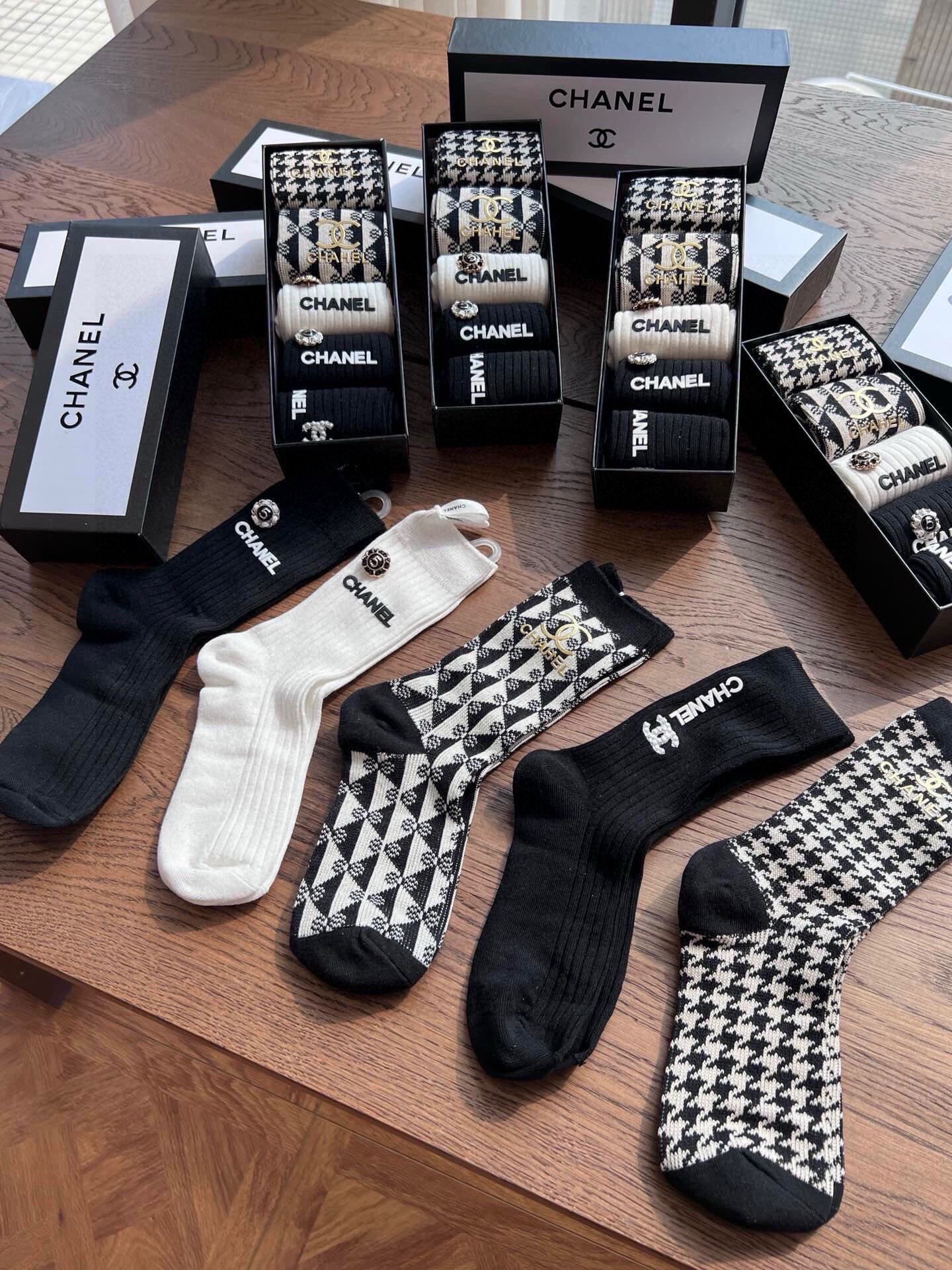 配包装【一盒五双】CHANEL香奈儿 🔥火爆全网小香中筒袜 💓小香风中古风永恒的经典手感柔软上脚舒适透气