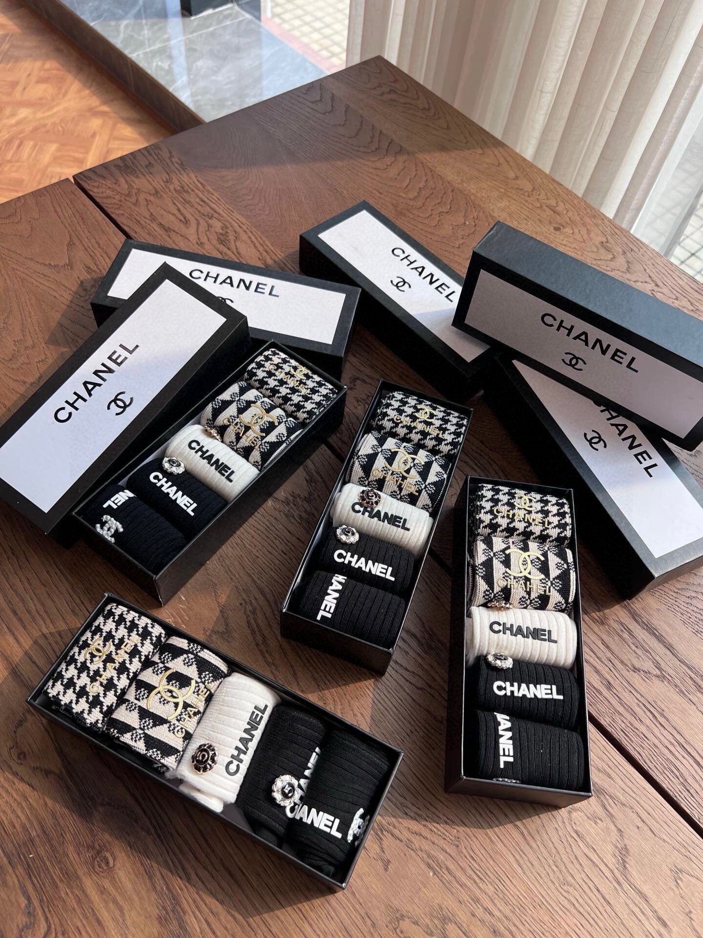 配包装【一盒五双】CHANEL香奈儿 🔥火爆全网小香中筒袜 💓小香风中古风永恒的经典手感柔软上脚舒适透气