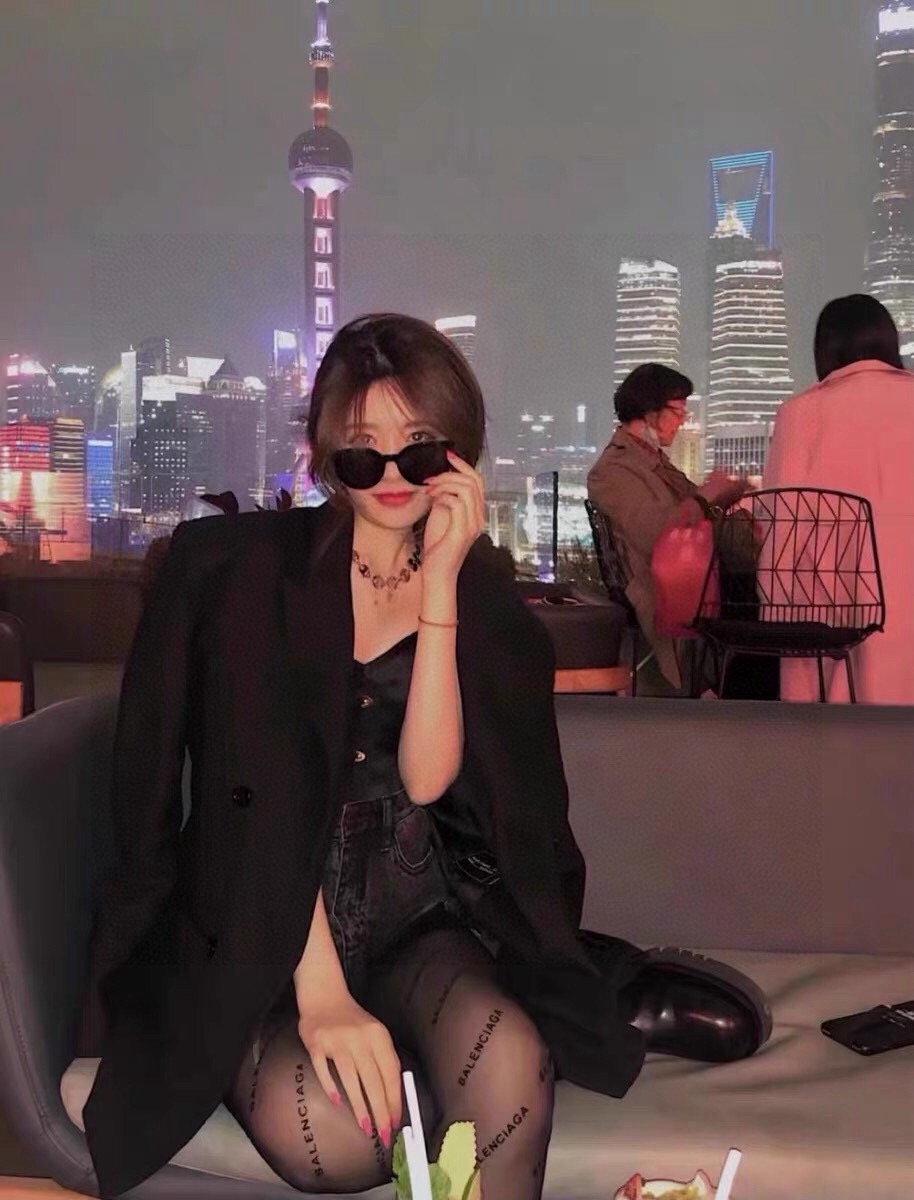 配包装【一盒一双】巴黎世家 官网同款腰部带LOGO字母植绒连体丝袜[色]各路明星！网红、时尚达人喜爱款！