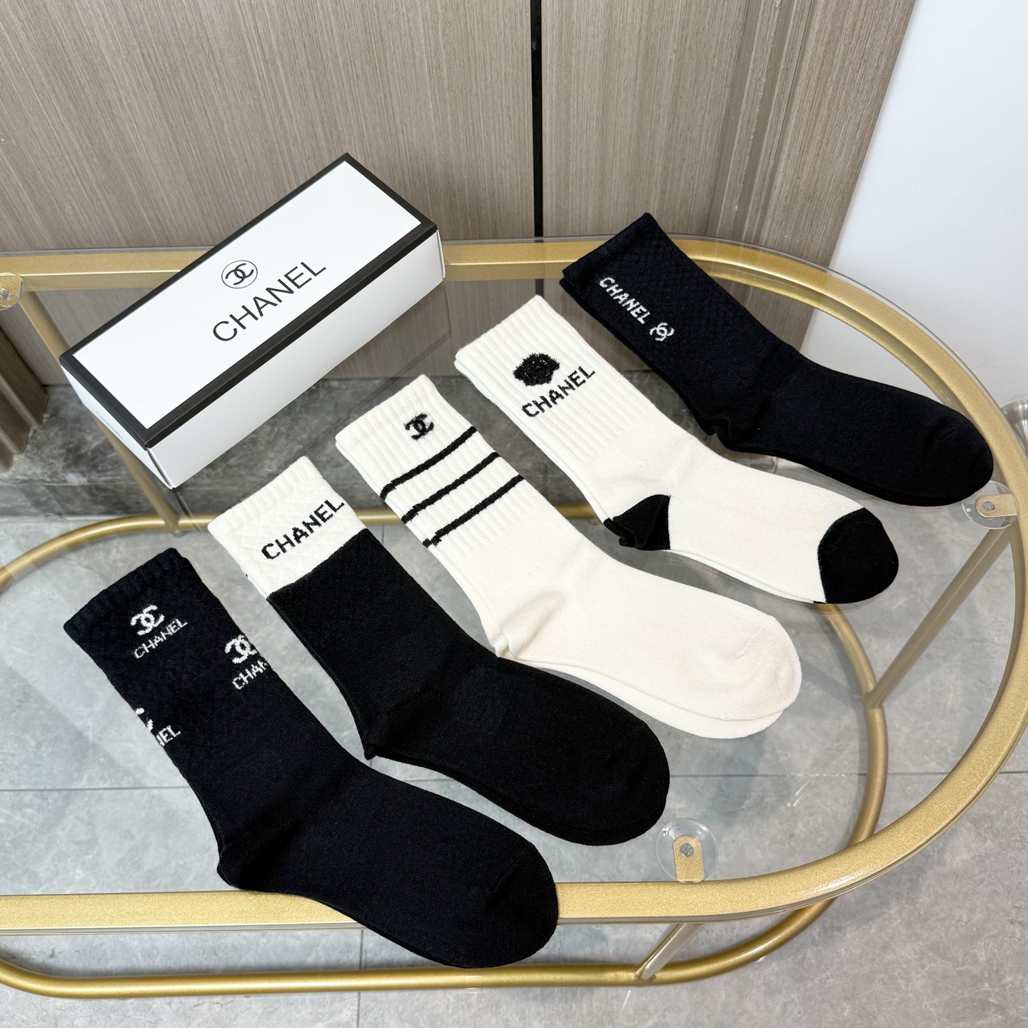 配包装【一盒五双】CHANEL香奈儿高版本 ～好看到爆炸小香 袜子🔥羊绒袜，超软糯🔥🔥潮人必不能少的CH
