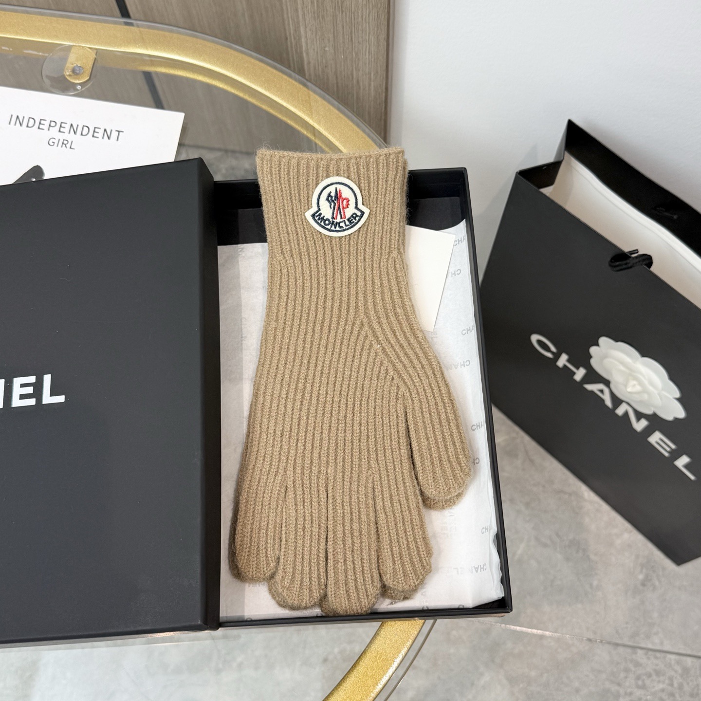 P80 配包装【一盒一双】MONCLER · 蒙口❗️超级爆款网红手套❗️M家官网同步logo字母针织保暖手套,ins明星网红推荐❗️火爆至极🔥羊毛材质,保暖柔软舒适,欧美大牌街头必备🌟