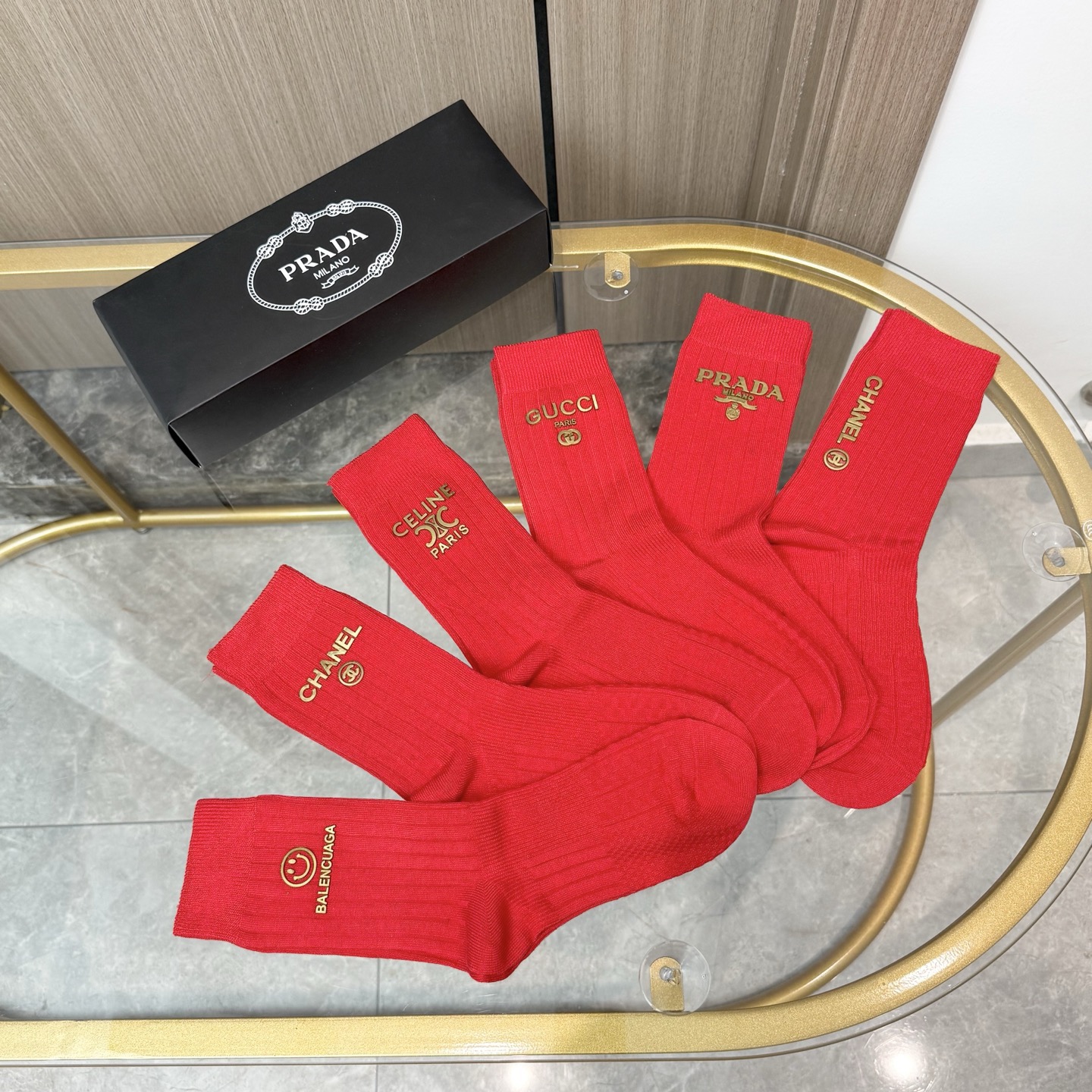 配包装【一盒六双】✨欧美大牌🔥红红火火过年袜 💓官网同款字母饰品中长款袜子！罗口饰品品牌简称字母ins装