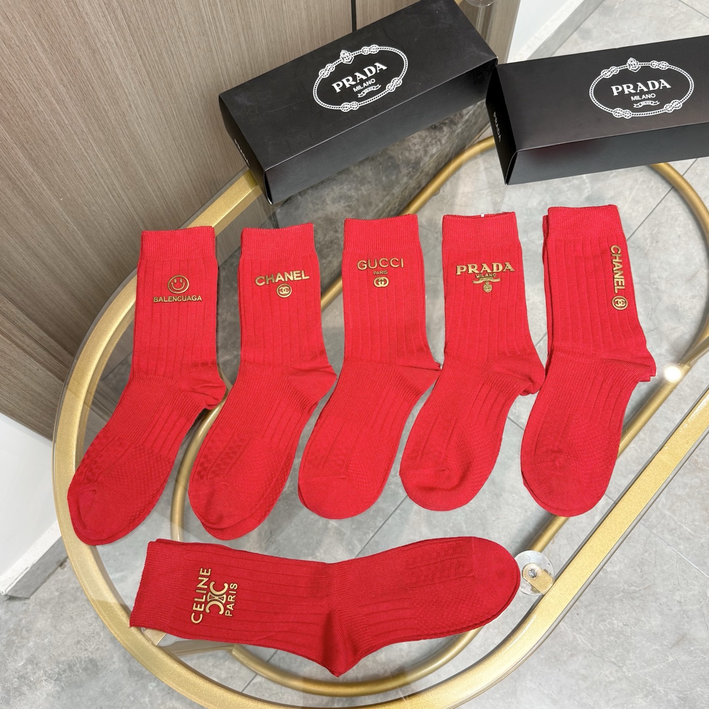 配包装【一盒六双】✨欧美大牌🔥红红火火过年袜 💓官网同款字母饰品中长款袜子！罗口饰品品牌简称字母ins装