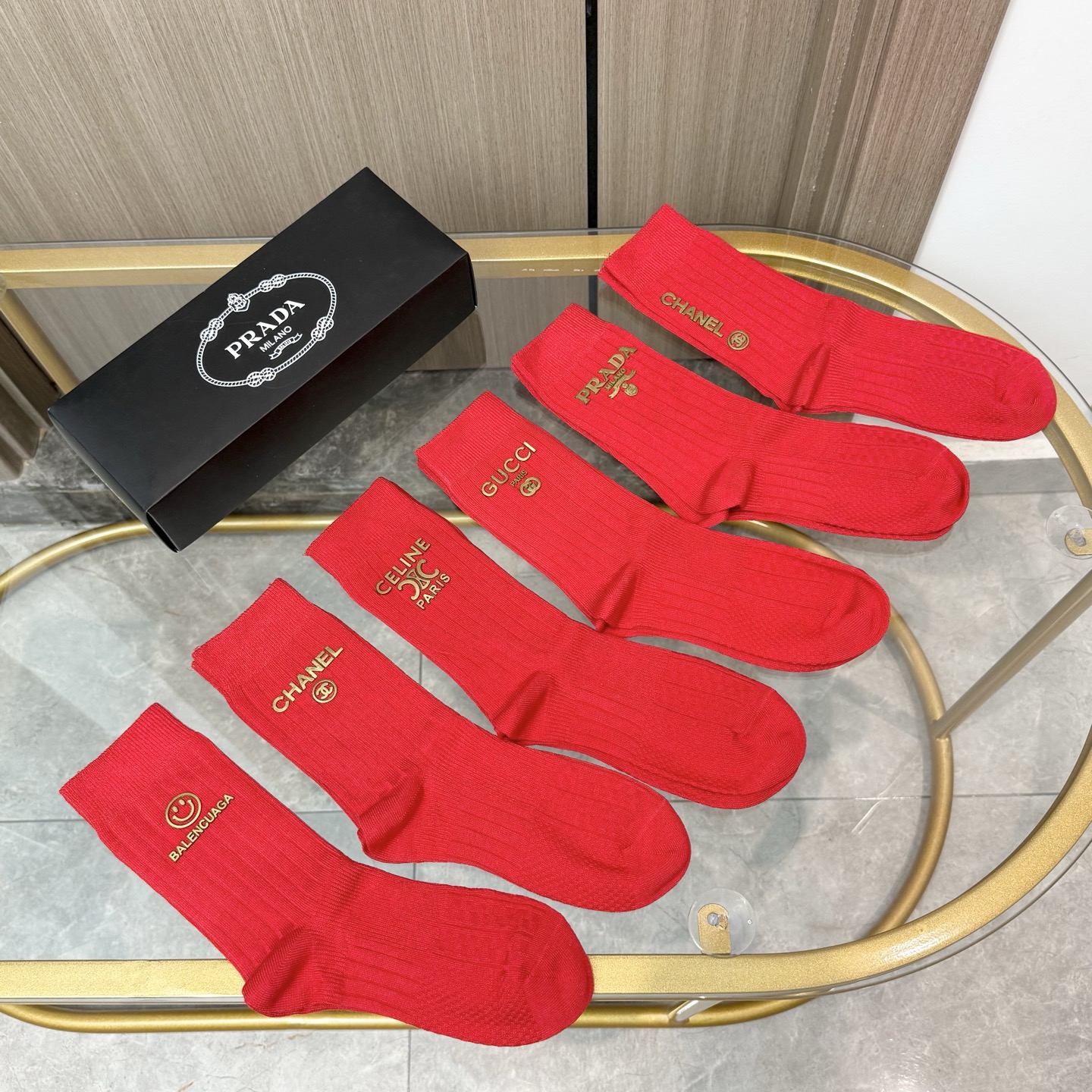 配包装【一盒六双】✨欧美大牌🔥红红火火过年袜 💓官网同款字母饰品中长款袜子！罗口饰品品牌简称字母ins装