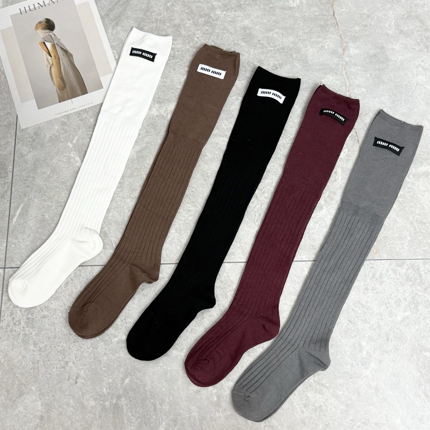 配包装【一盒一双】MIUMIU · 缪缪❗️超级爆款网红袜子❗️缪家官网同步字母过膝小腿袜，ins明星网