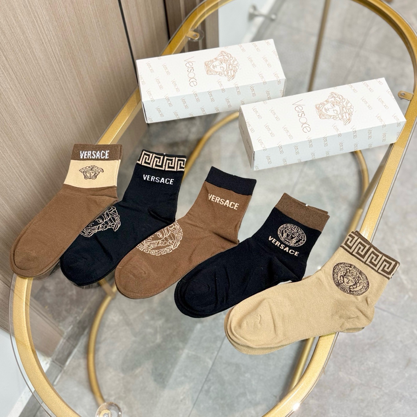 配包装【一盒五双】🌟欧美大牌 范思哲 好看到爆炸欧美大牌中筒袜🔥男款🌟潮人必不能少的专柜代购品质 短筒袜