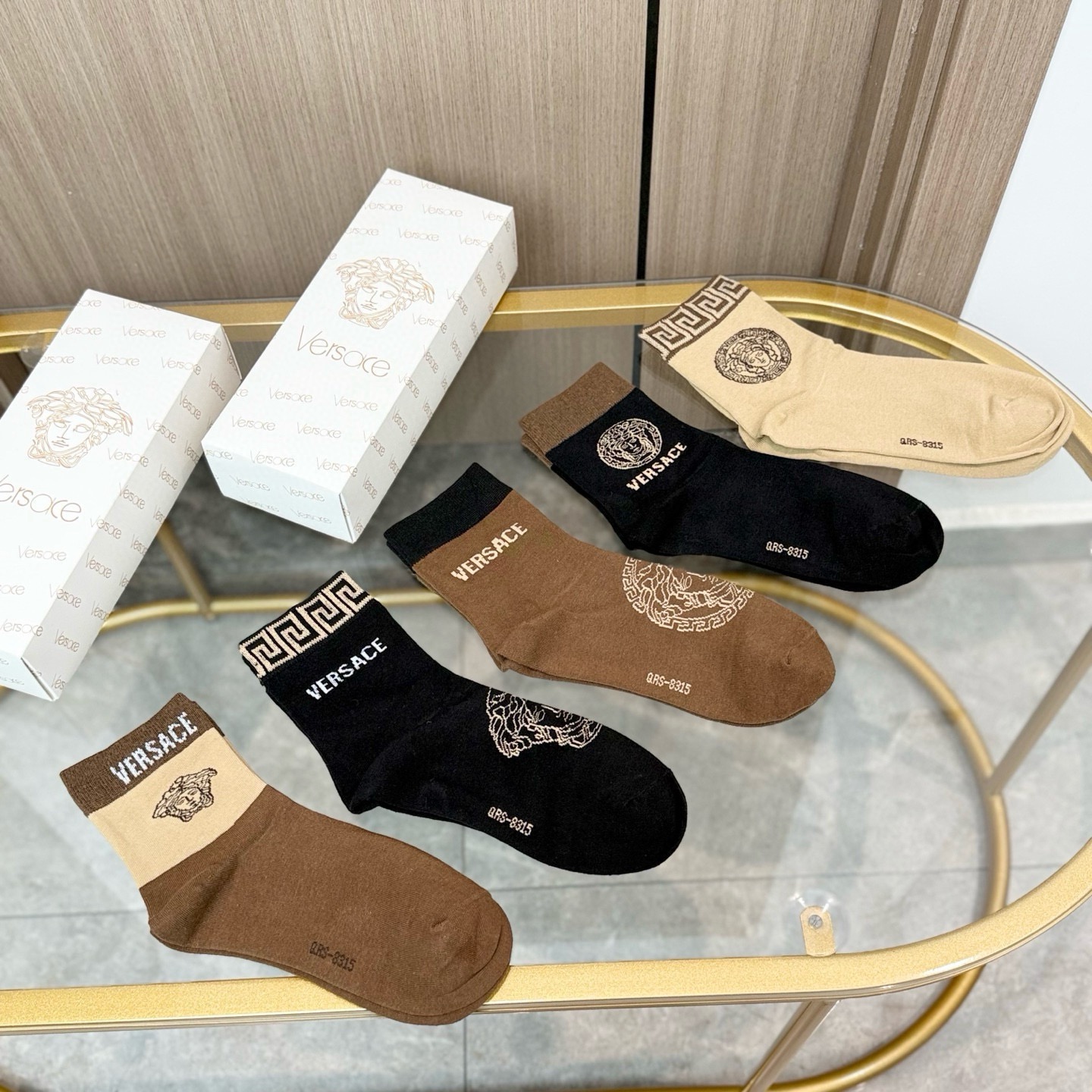 配包装【一盒五双】🌟欧美大牌 范思哲 好看到爆炸欧美大牌中筒袜🔥男款🌟潮人必不能少的专柜代购品质 短筒袜