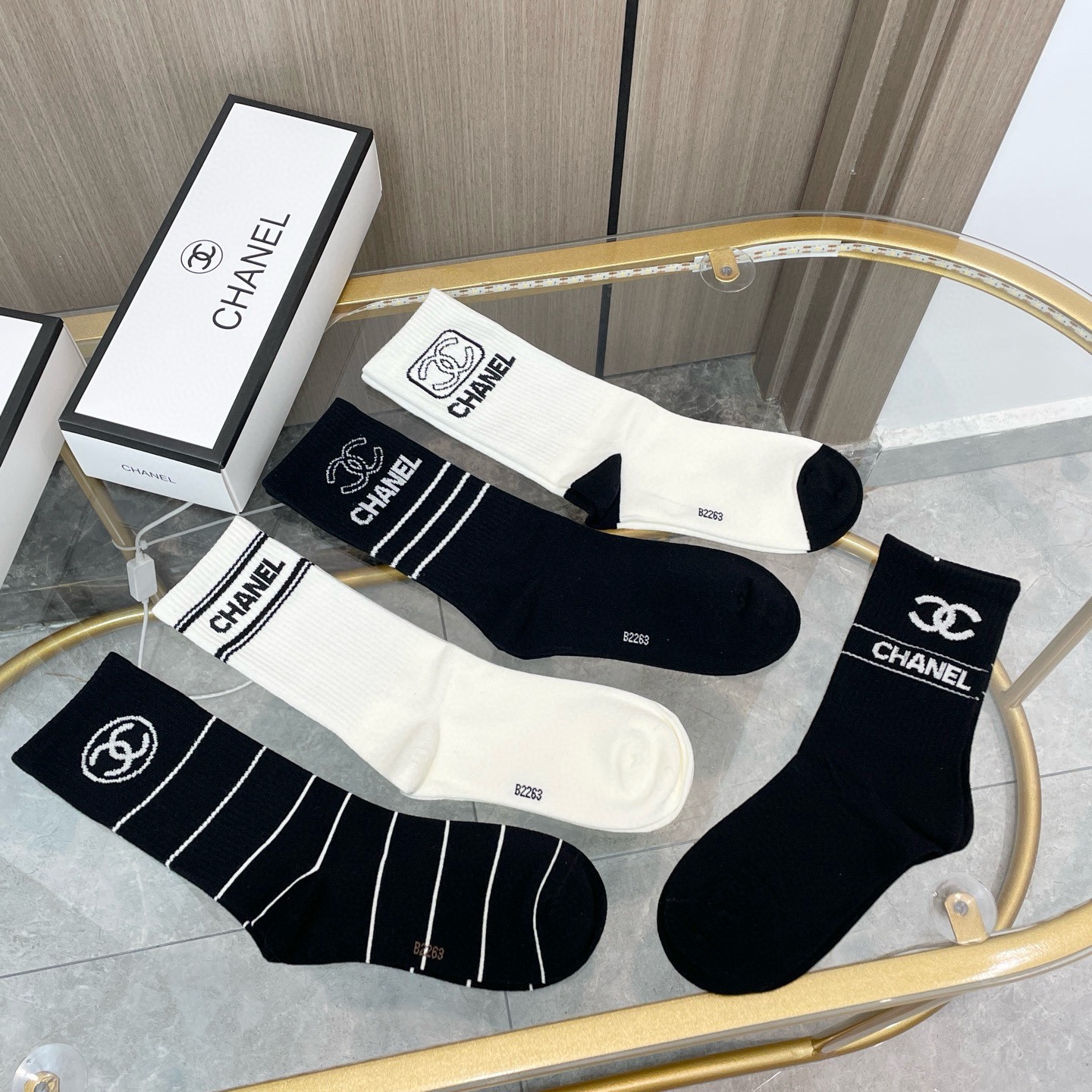 配包装【一盒五双】CHANEL · 香奈儿❗️高品质🔥超级爆款网红袜子❗️小香家官网同步字母中筒袜，in
