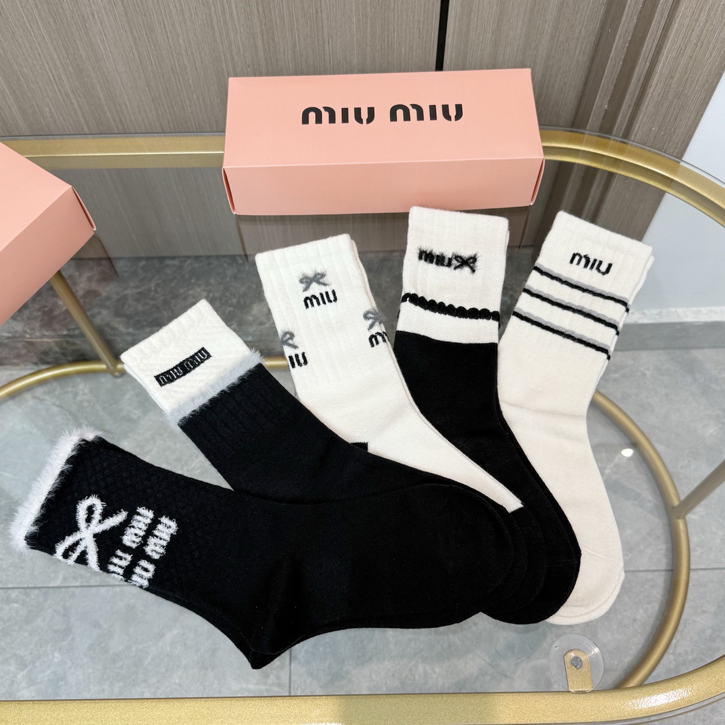 配包装【一盒四双】MIUMIU · 缪缪❗️高品质🔥超级爆款网红羊绒高筒袜子❗️MIU家官网同步刺绣字母