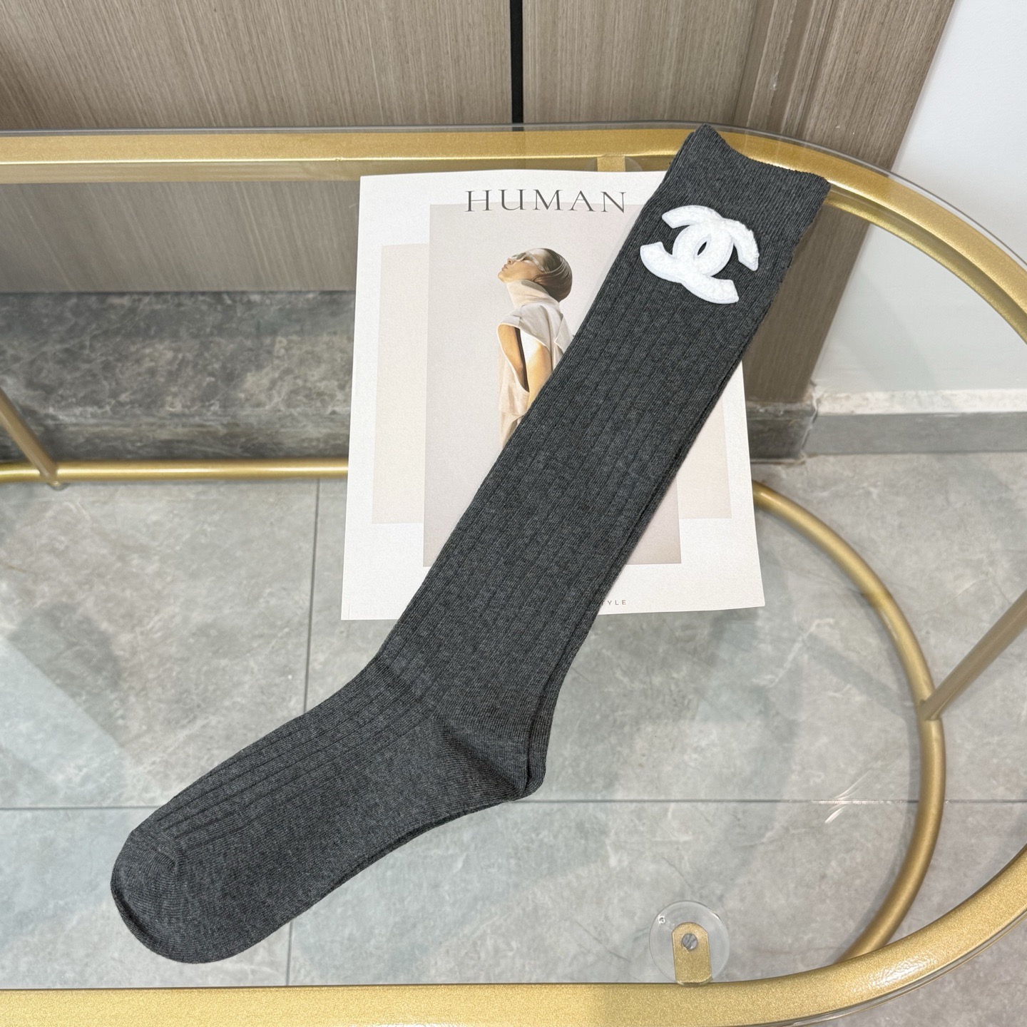 配包装【一盒四双】CHANEL · 香奈儿❗️超级爆款网红袜子❗️CHANEL官网同步字母小腿袜，ins