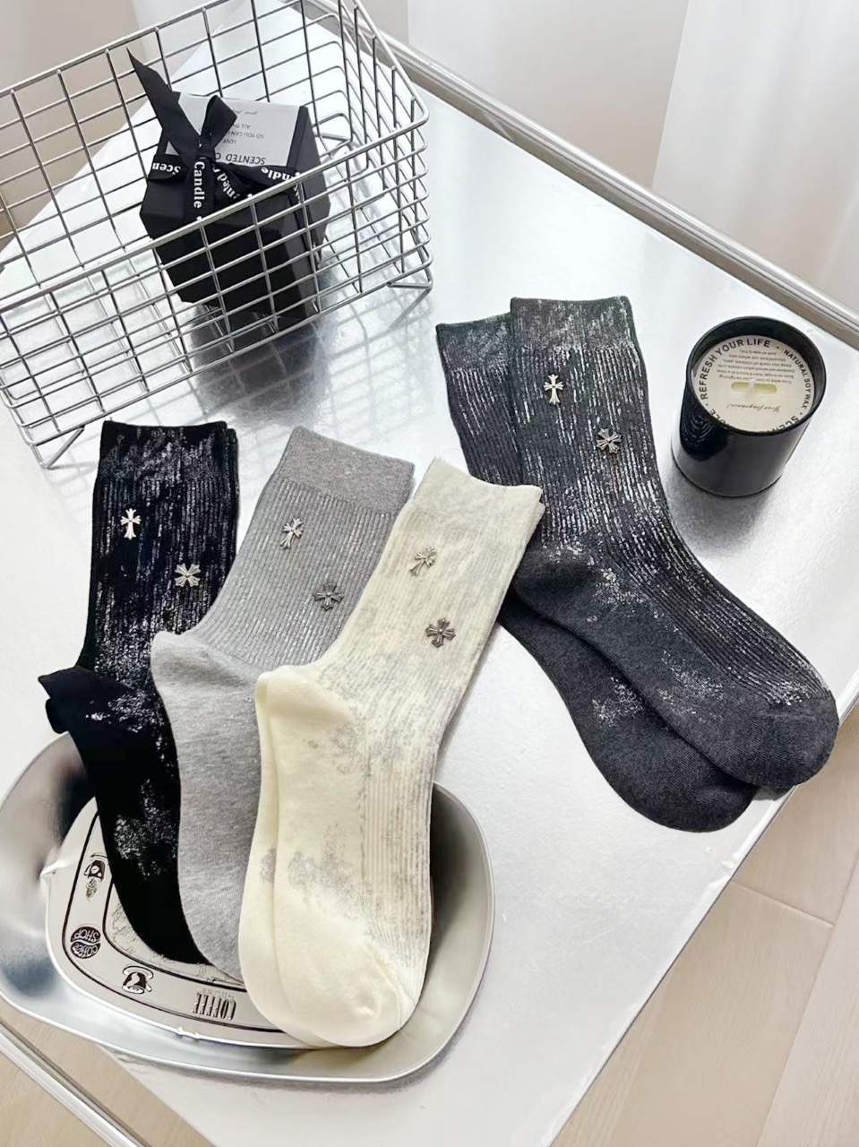 配包装【一盒四双】🌟克罗心 爆款高筒袜🌟高版本 ～好看到爆炸 欧美大牌高筒袜🔥🌟潮人必不能少的专柜代购品