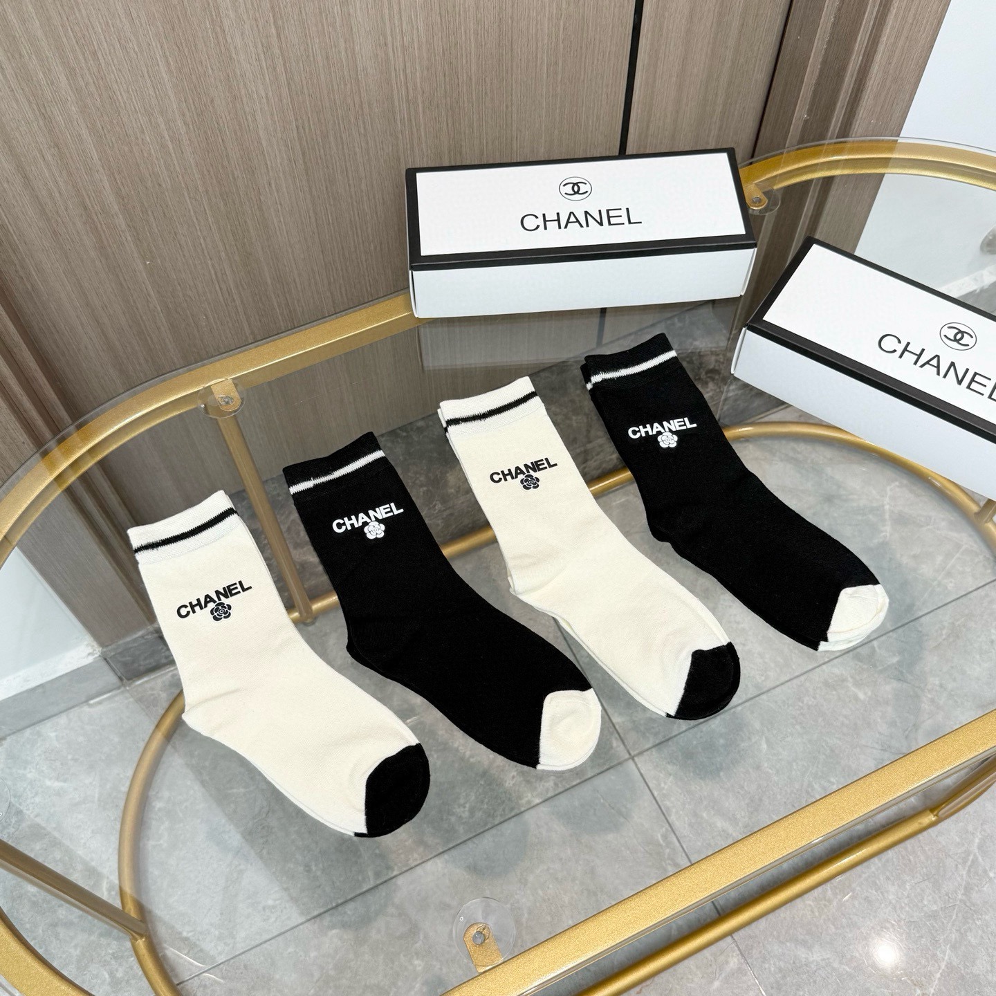 配包装【一盒四双】CHANEL · 香奈儿❗️高品质🔥超级爆款网红袜子❗️小香家官网同步字母中筒袜，in