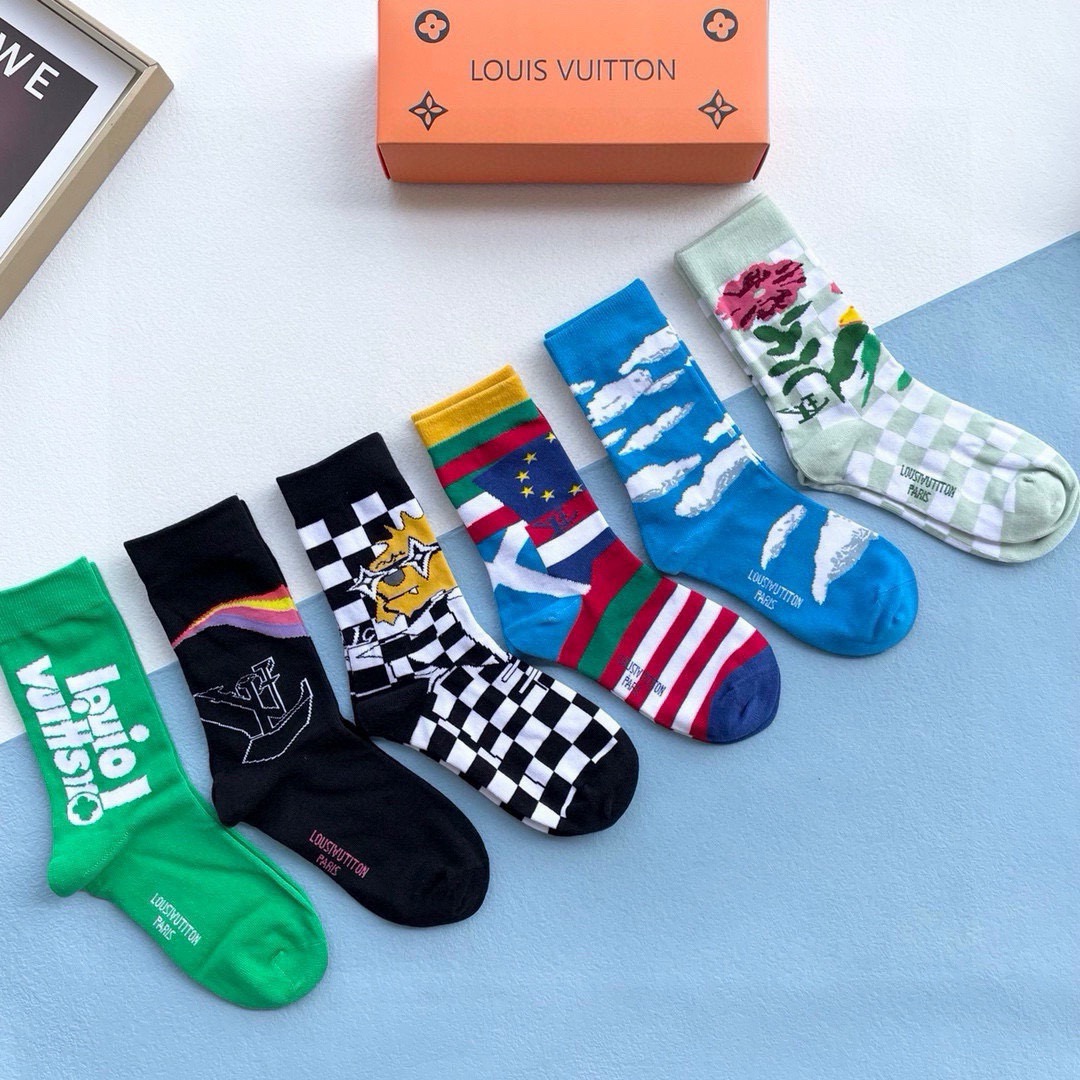 配包装【一盒六双】高版本 官网同款🌟Lv 路易威登爆款中筒袜🌟高版本 ～好看到爆炸 欧美大牌中筒袜🔥🌟潮