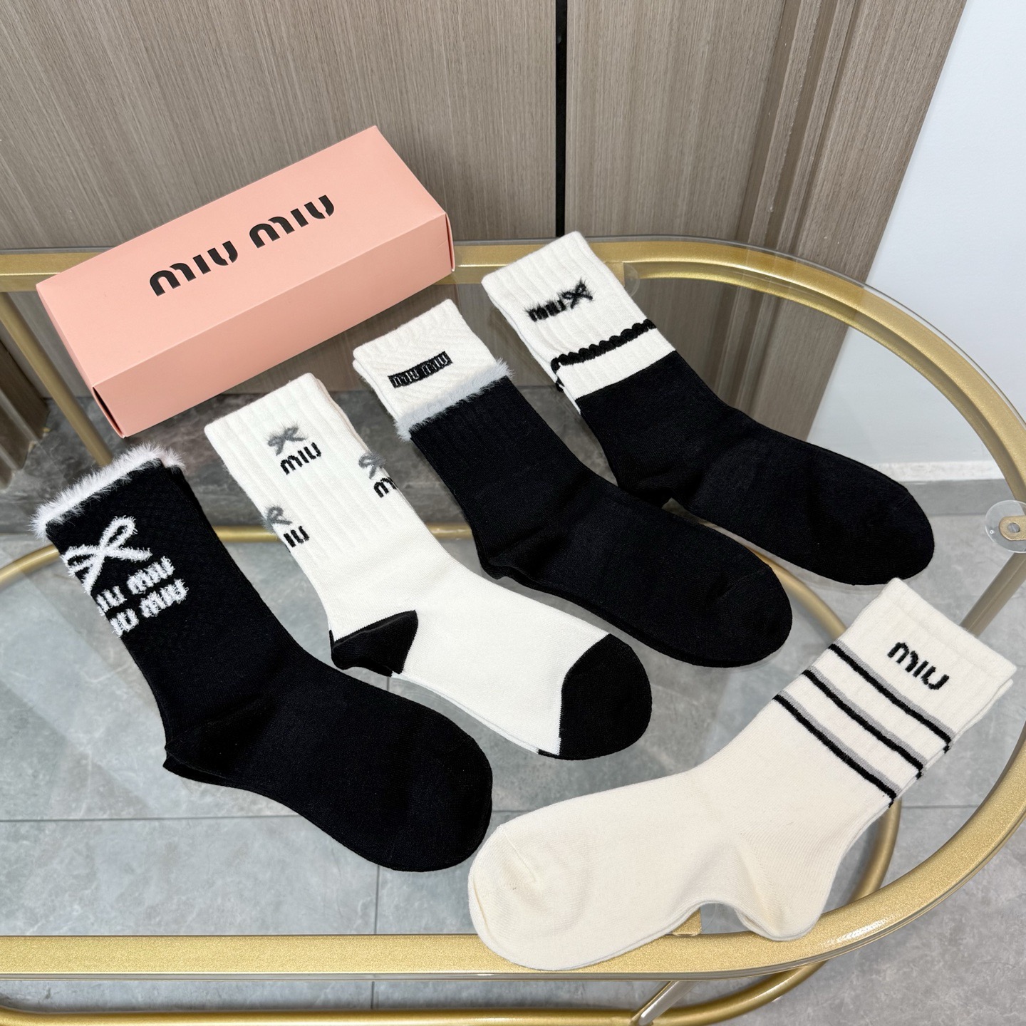 配包装【一盒四双】MIUMIU · 缪缪❗️高品质🔥超级爆款网红羊绒高筒袜子❗️MIU家官网同步刺绣字母