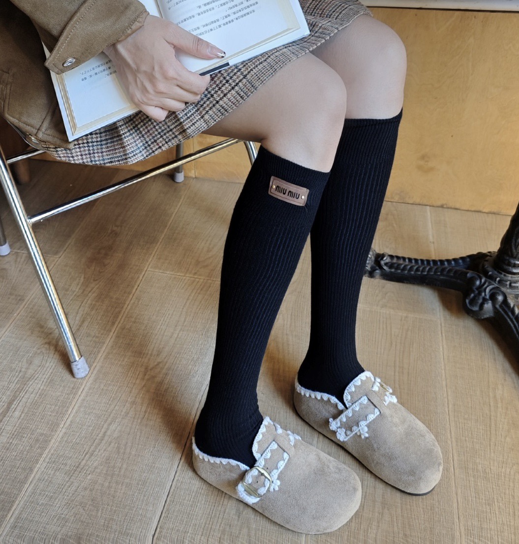 配包装【一盒一双】MIUMIU · 缪缪❗️超级爆款网红羊绒袜子❗️缪家官网同步字母羊绒小腿袜，ins明