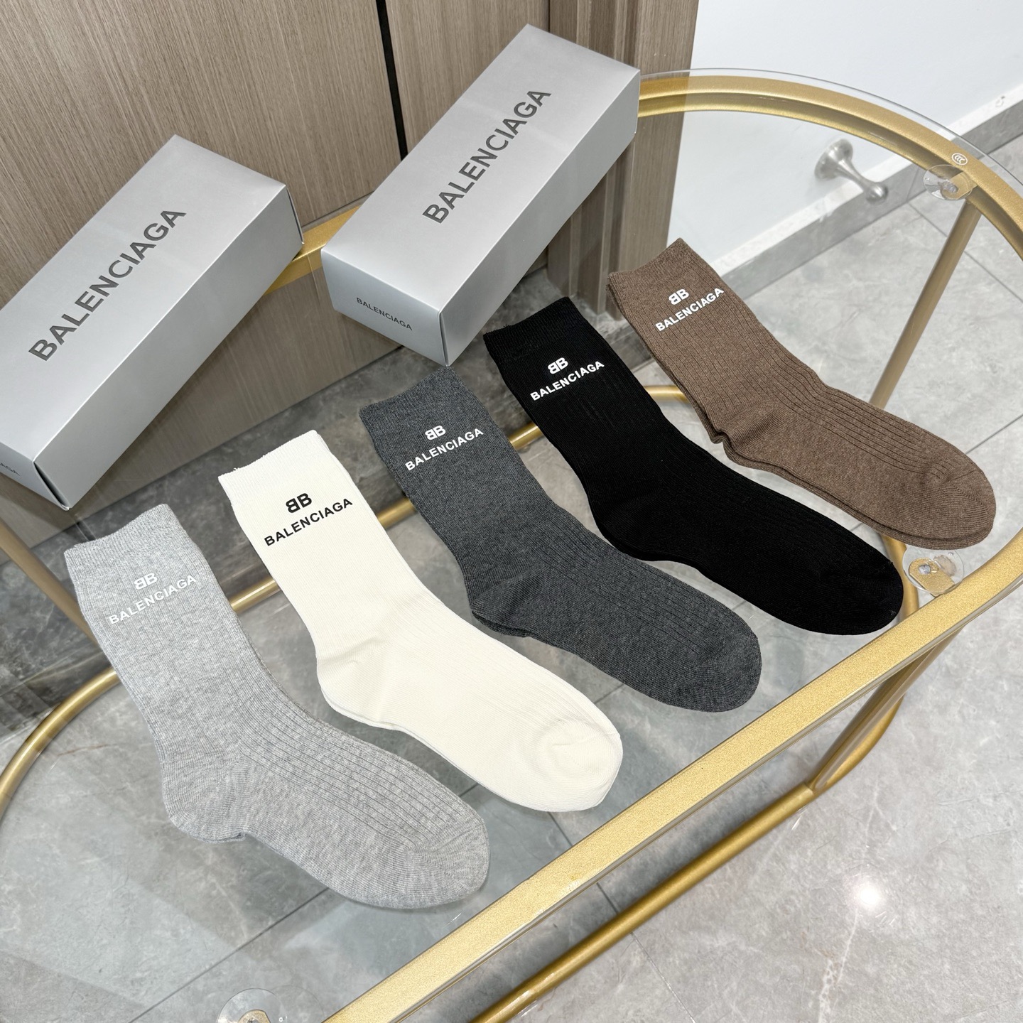 配包装【一盒五双】BALENCIAGA · 巴黎世家 ❗️超级爆款网红袜子 巴黎家官网同步硅胶字母小腿袜