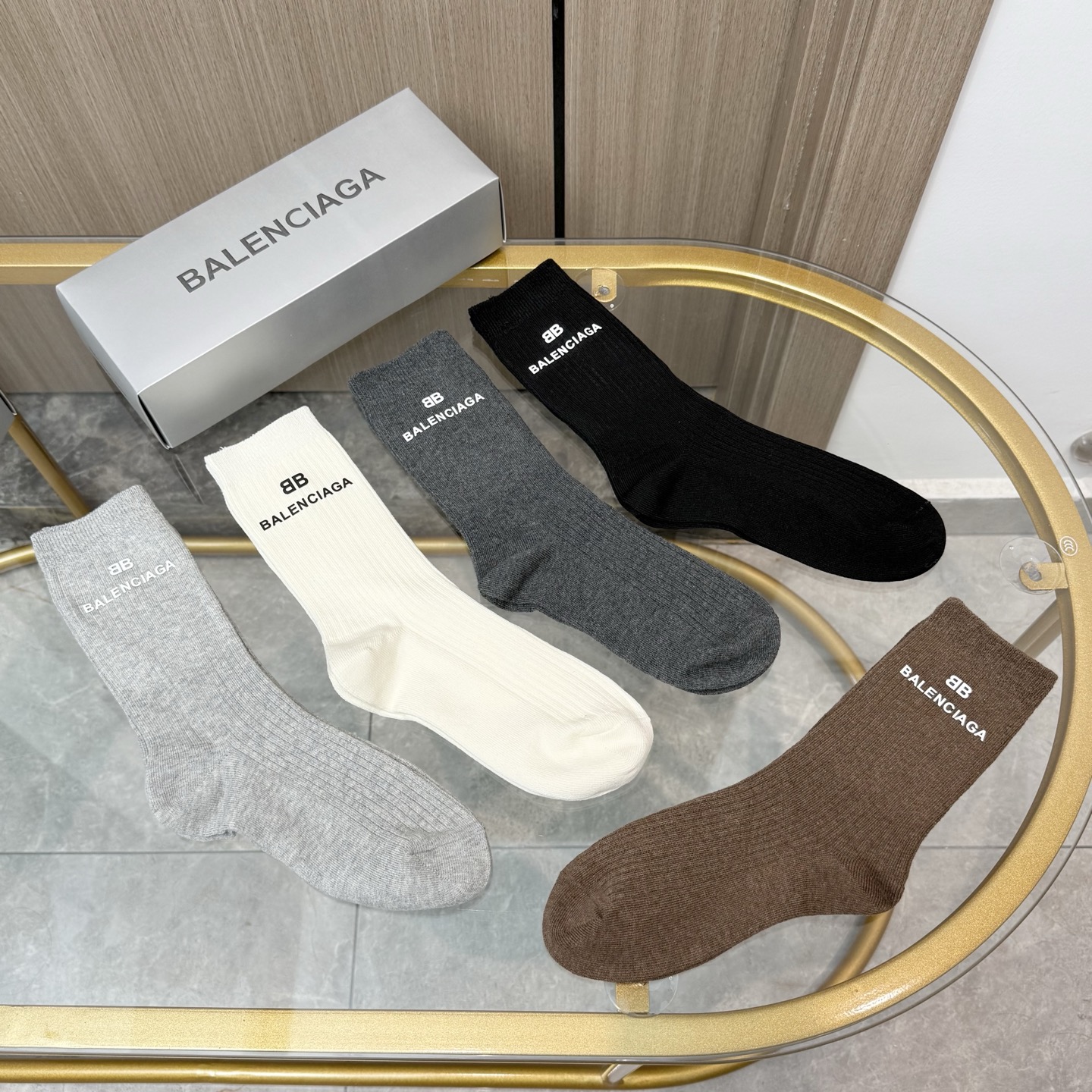 配包装【一盒五双】BALENCIAGA · 巴黎世家 ❗️超级爆款网红袜子 巴黎家官网同步硅胶字母小腿袜