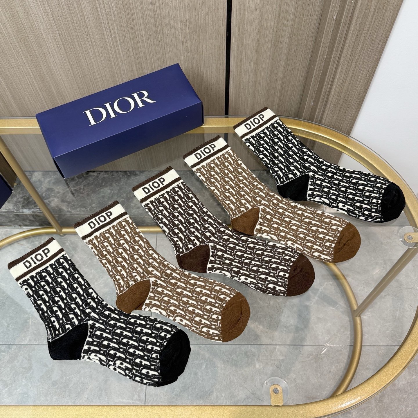 配包装【一盒五双】🌟欧美大牌 Dior迪奥 好看到爆炸欧美大牌高筒袜🔥男女款🌟潮人必不能少的专柜代购品质