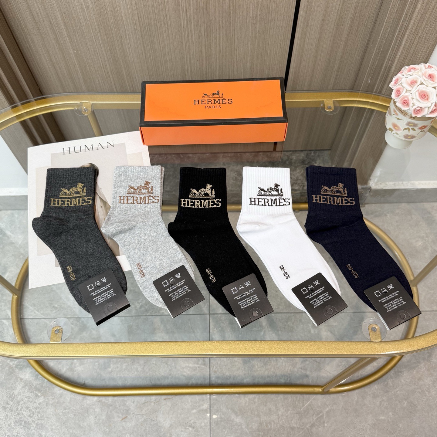 配包装 【一盒五双】HERMER · 爱马仕经典中筒袜子❗️纯棉面料，专柜同步上新，袜身提花H品牌字母全