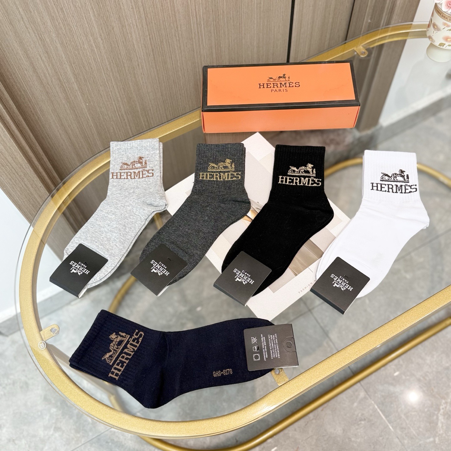 配包装 【一盒五双】HERMER · 爱马仕经典中筒袜子❗️纯棉面料，专柜同步上新，袜身提花H品牌字母全