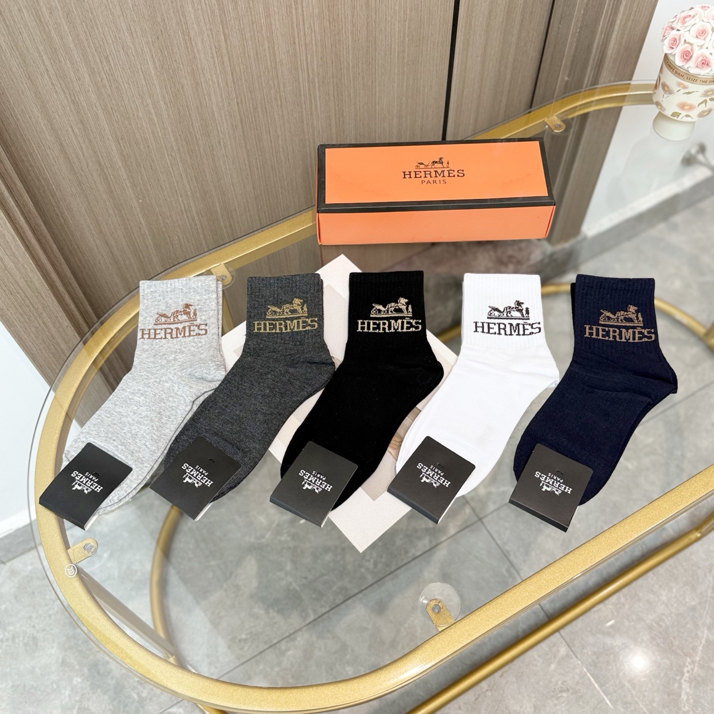 配包装 【一盒五双】HERMER · 爱马仕经典中筒袜子❗️纯棉面料，专柜同步上新，袜身提花H品牌字母全