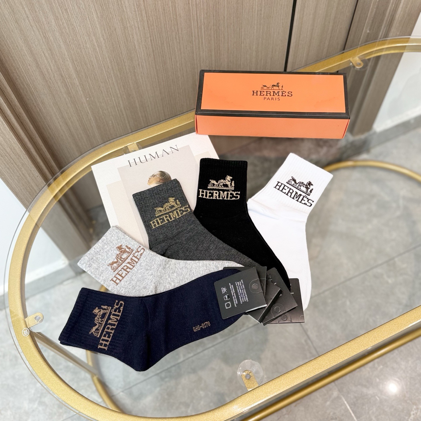 配包装 【一盒五双】HERMER · 爱马仕经典中筒袜子❗️纯棉面料，专柜同步上新，袜身提花H品牌字母全