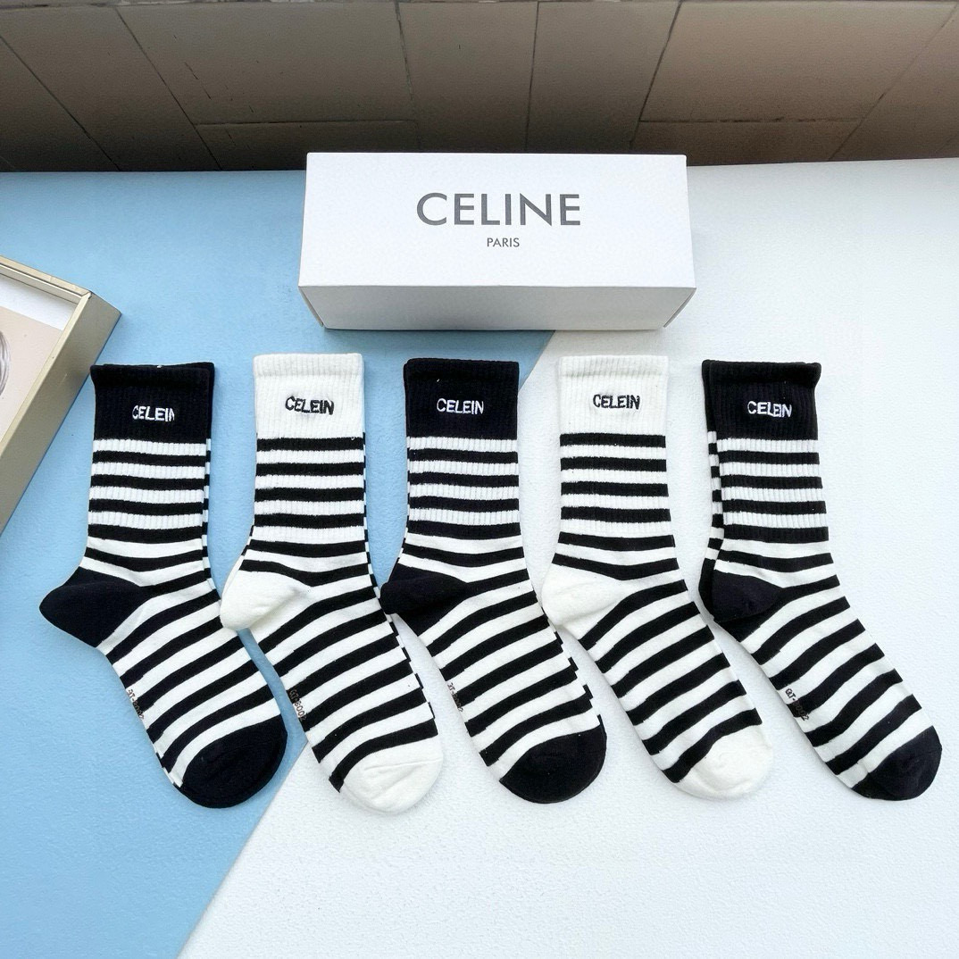 NO:719317,Comes with packaging [five pairs in a box] CELINE · Celine high-quality super popular internet celebrity socks ce home official website synchronously embroidered letters mid-tube socks, recommended by ins stars and internet celebrities, extremely popular pure cotton material, light, soft and breathable, suitable for all seasons, European and American big-name street essential socks, stockings, socks, celine, celine, socks19860909配包装【一盒五双】CELINE · 赛琳高品质超级爆款网红袜子ce家官网同步刺绣字母中筒袜,ins明星网红推荐火爆至极纯棉材质,轻薄柔软透气,四季通用,欧美大牌街头必备袜子,丝袜,袜子,celine,celine,socks,accessory