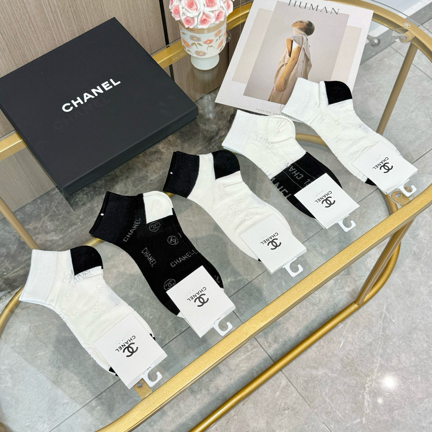NO:767021,[Five pairs in a box] CHANEL Chanel’s high-end version ~ Super soft and waxy socks, super soft and glutinous, a must-have for trendy people. CHANEL counter-purchased quality boat socks, super stylish when paired together, super fashionable~~ Recommended, recommended, recommended~~ A must-have fashionable item!  !  !  socks, stockings, socks, chanel, chanel, socks19860909【一盒五双】CHANEL香奈儿高版本 ～好看到爆炸小香 袜子船袜,超软糯潮人必不能少的CHANEL专柜代购品质 船袜袜子 ,搭配起来超高逼格 时髦度爆表啊啊啊啊～～推荐推荐推荐～～必入时髦小单品！！！袜子,丝袜,袜子,chanel,chanel,socks,accessory